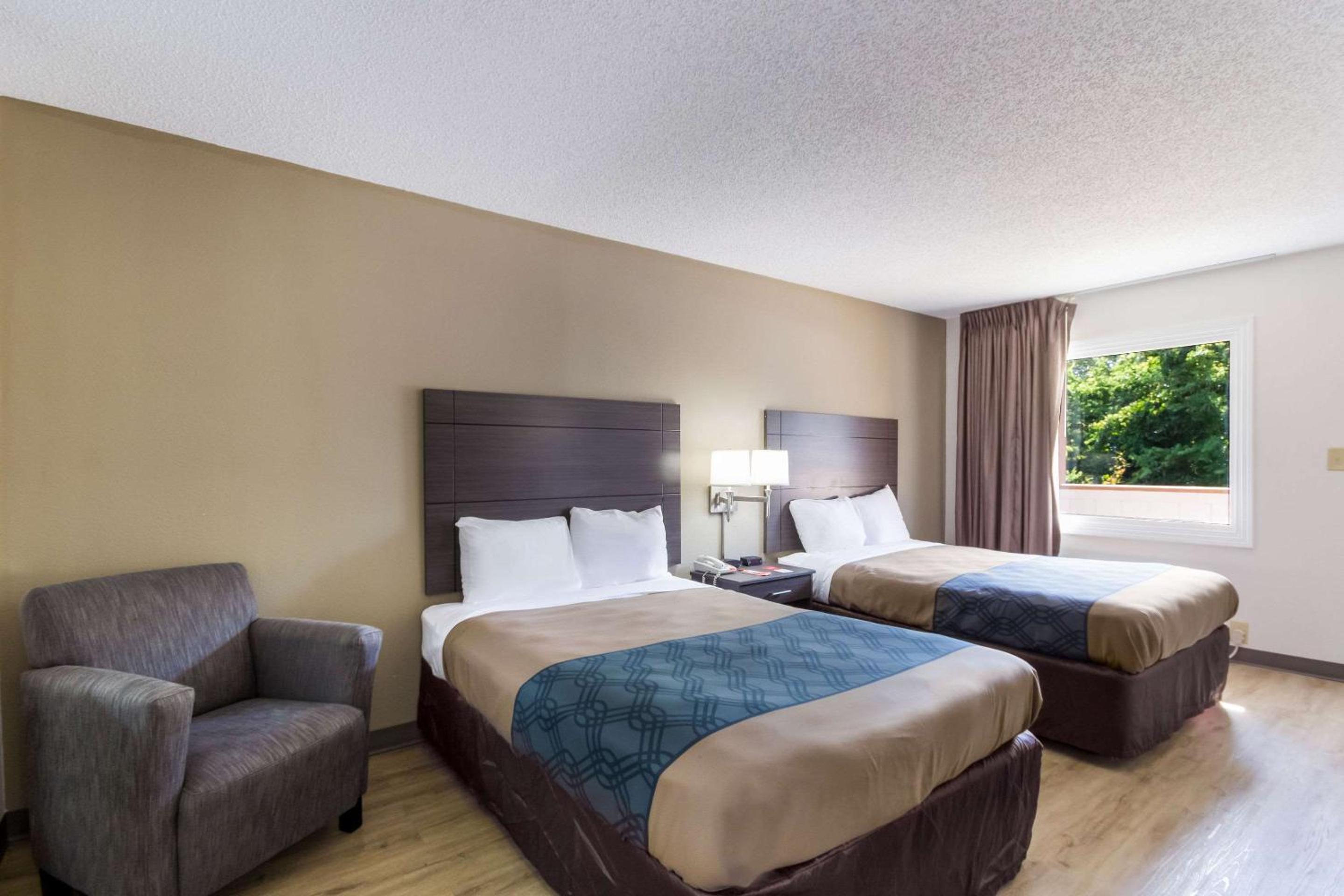 Double Room with Two Double Beds - Non-Smoking - Photo 1