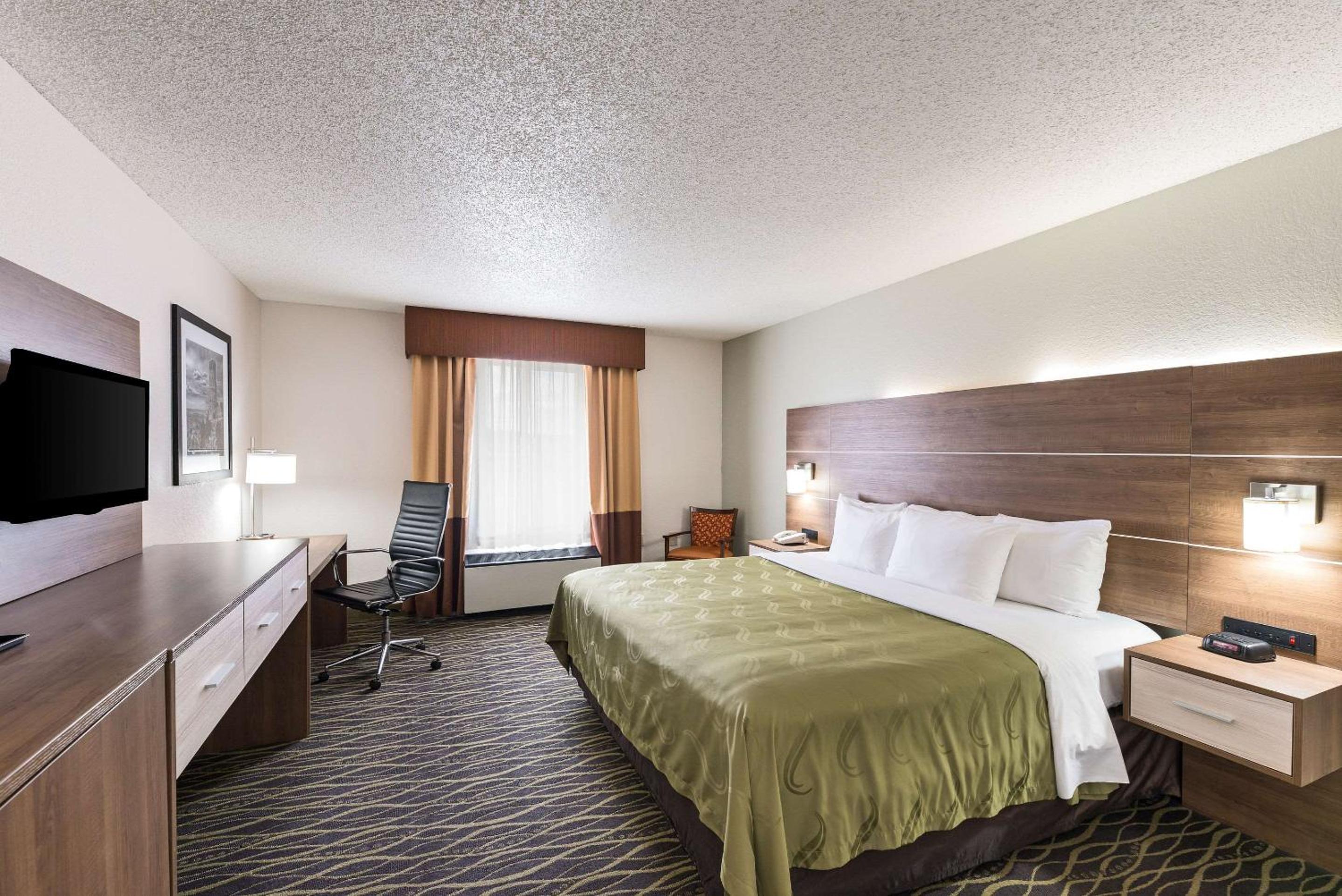 Standard King Room - Non-Smoking  photo 1
