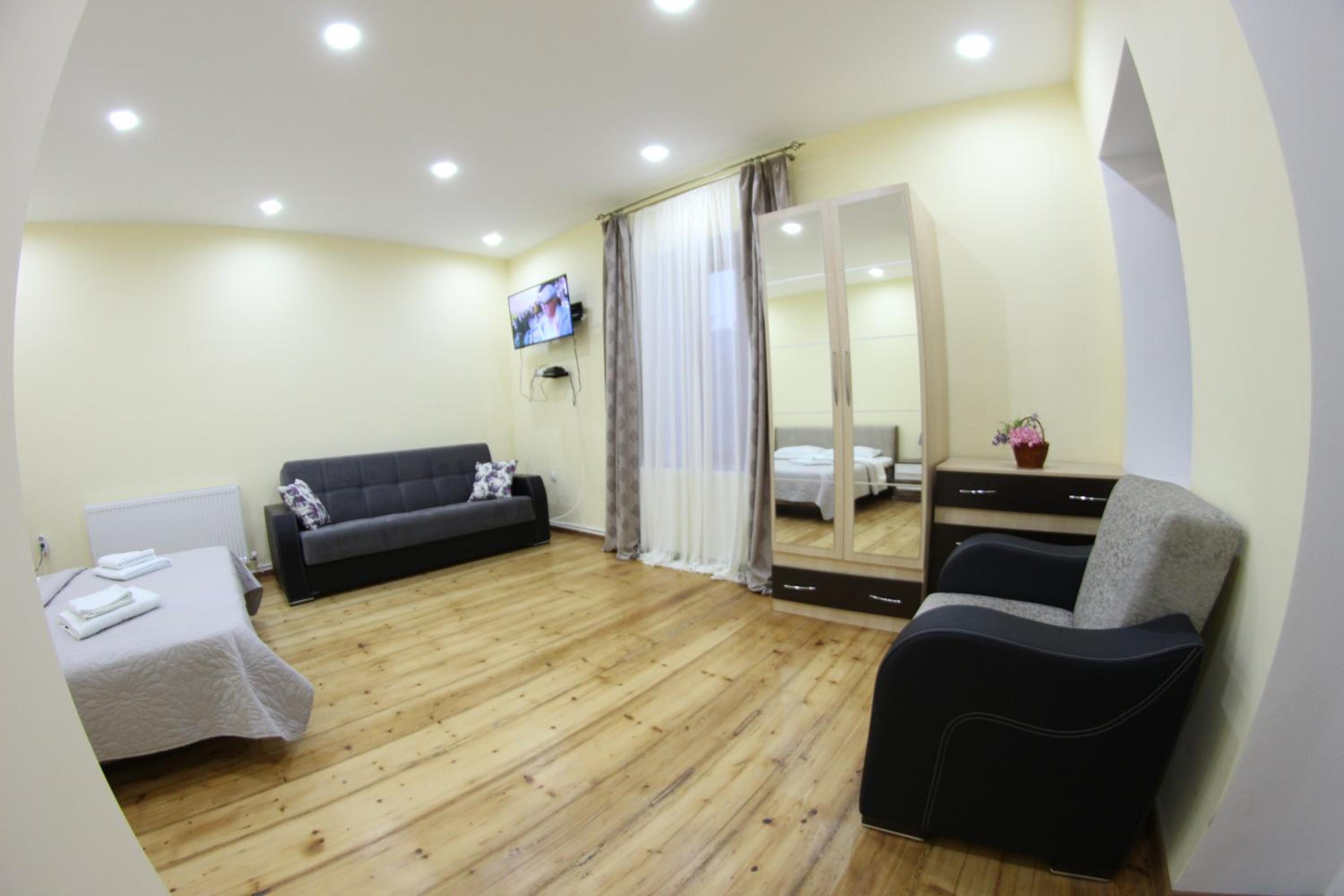 Apartment with Mountain View photo 1