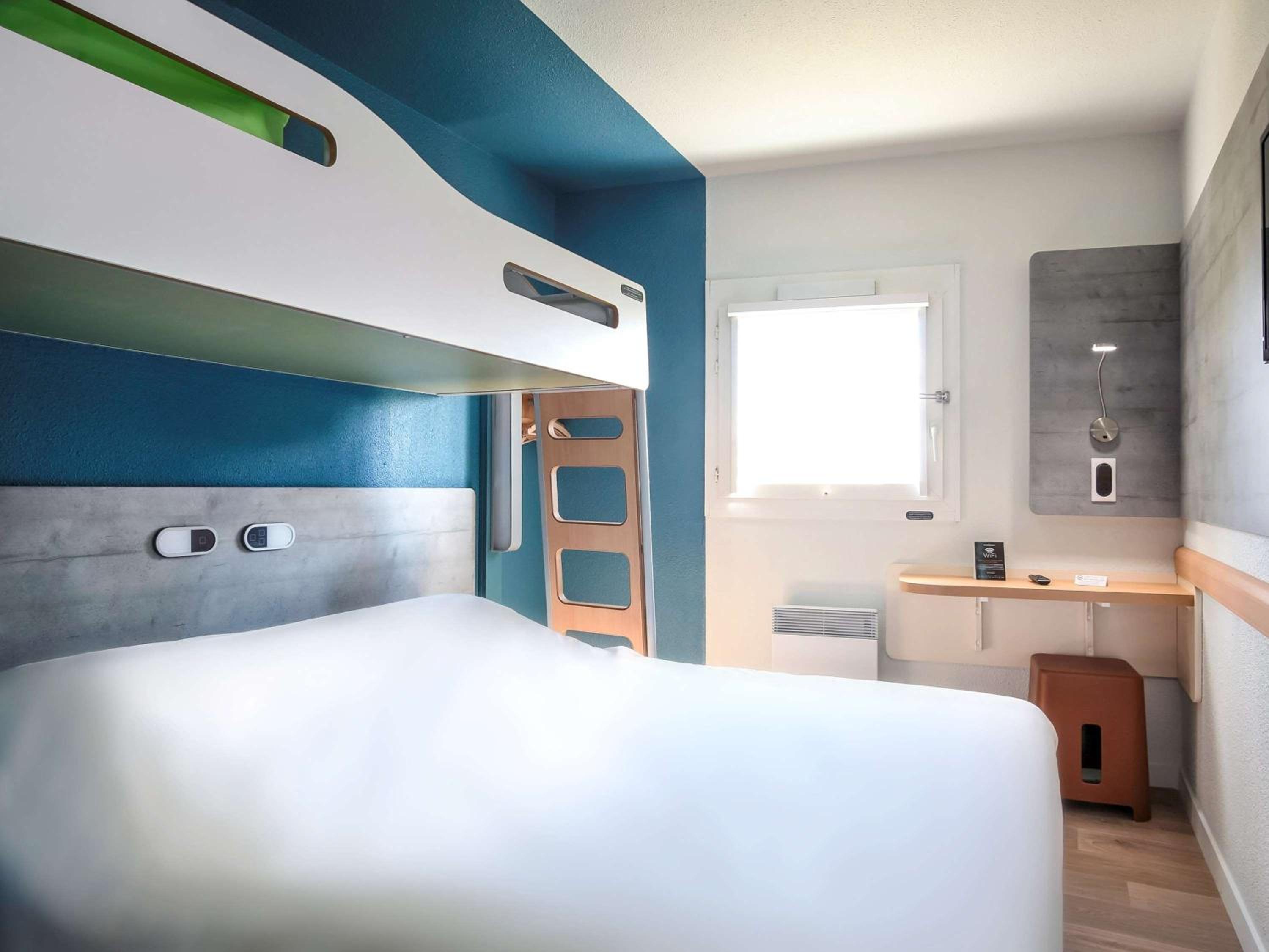 Double Room with Bunk Bed - Photo 2