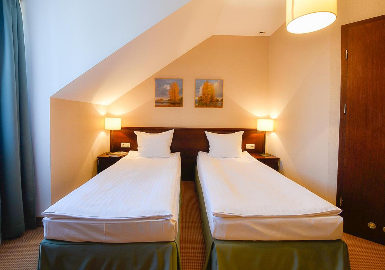 Double or Twin Room photo 3