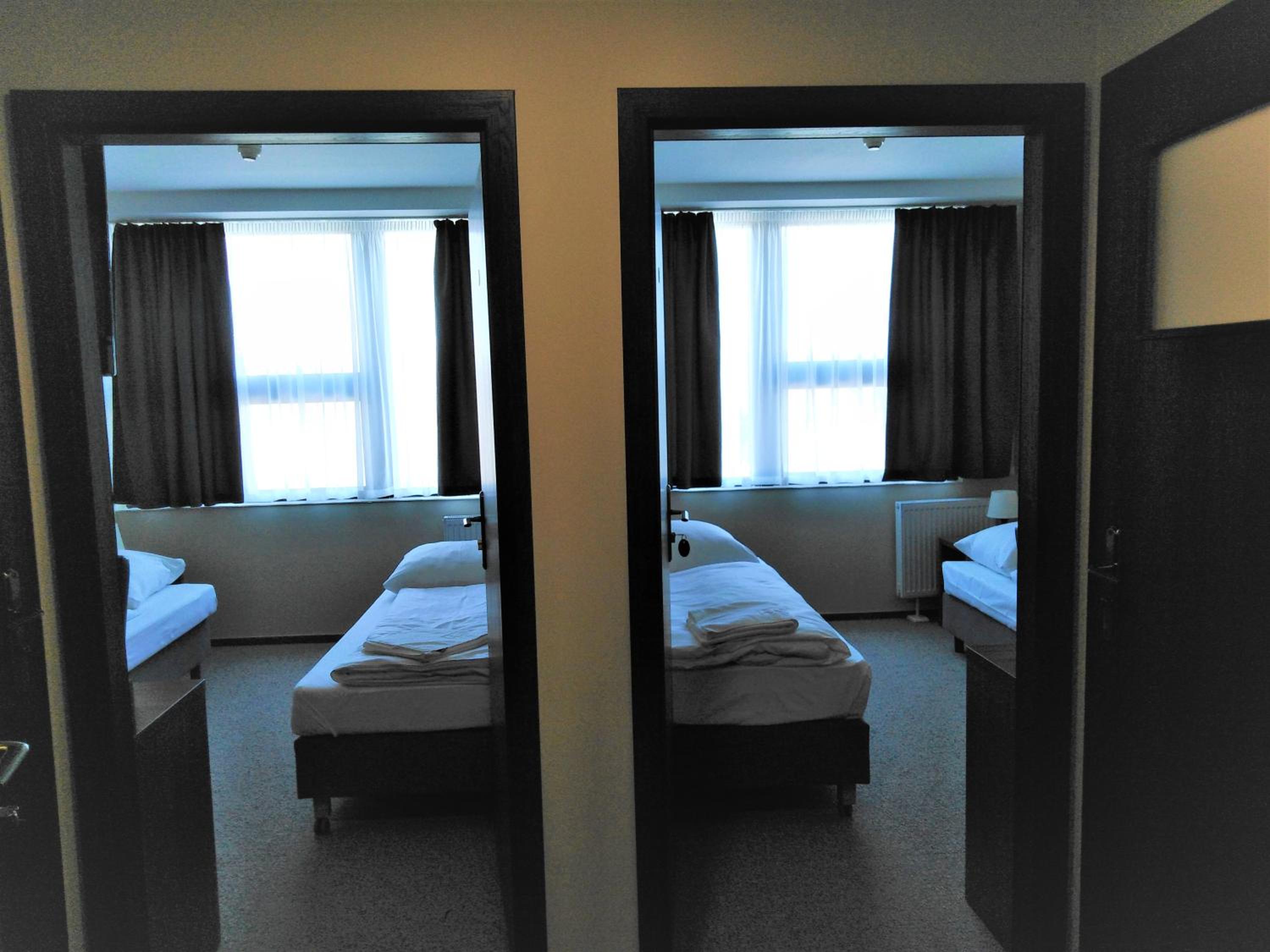 Deluxe Quadruple Room - Photo 2