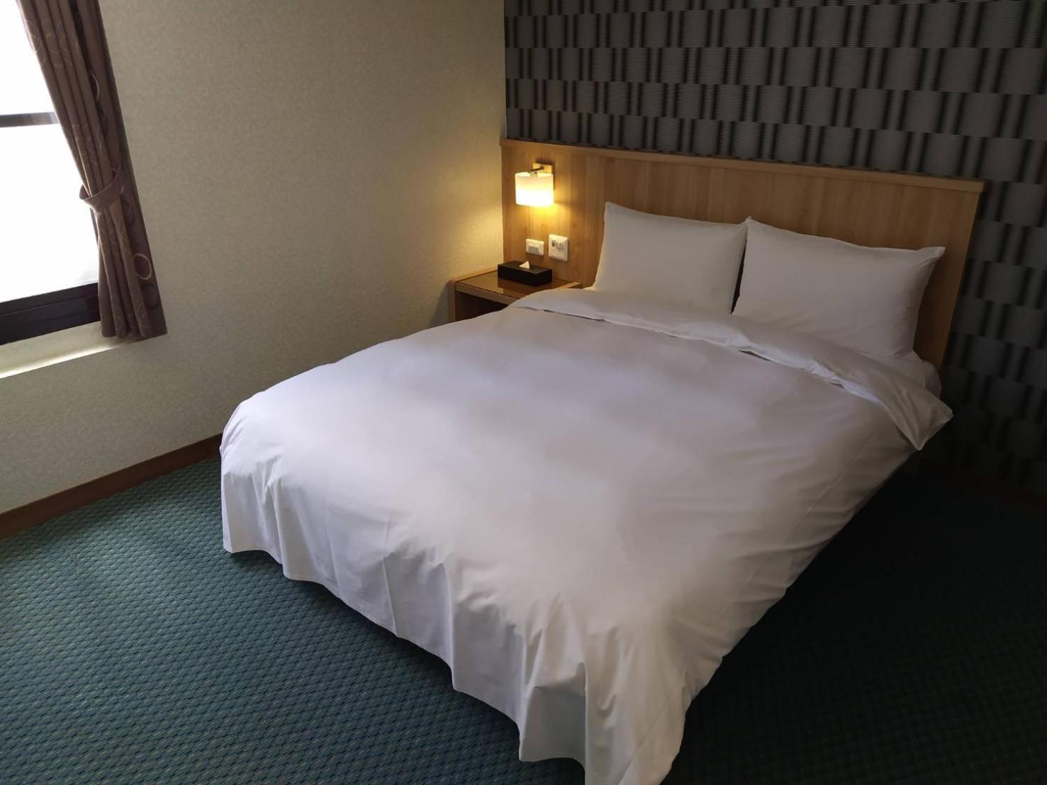 Standard Double Room - Photo 15