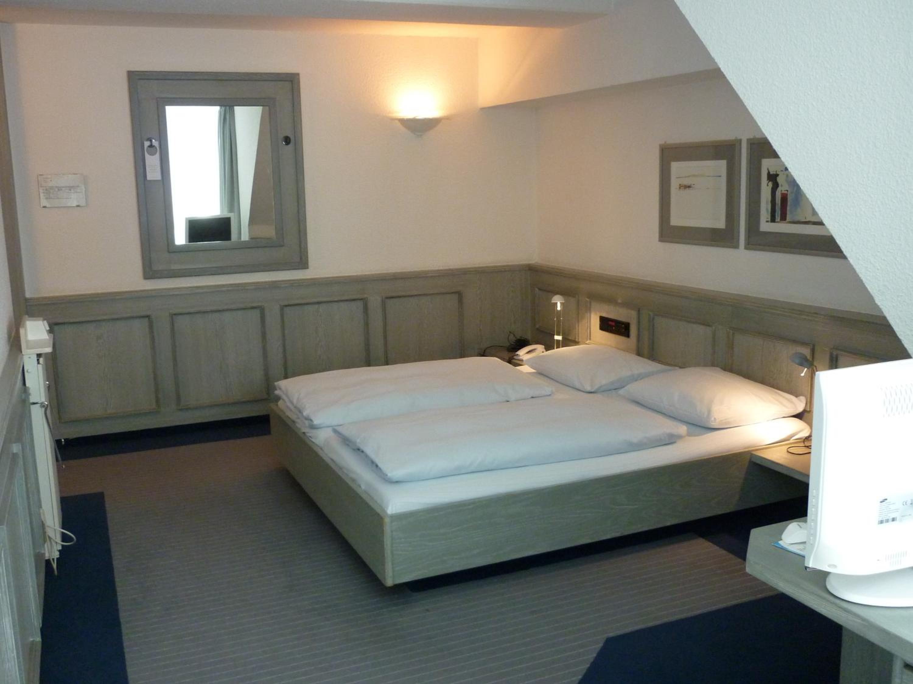 Double Room - Photo 8
