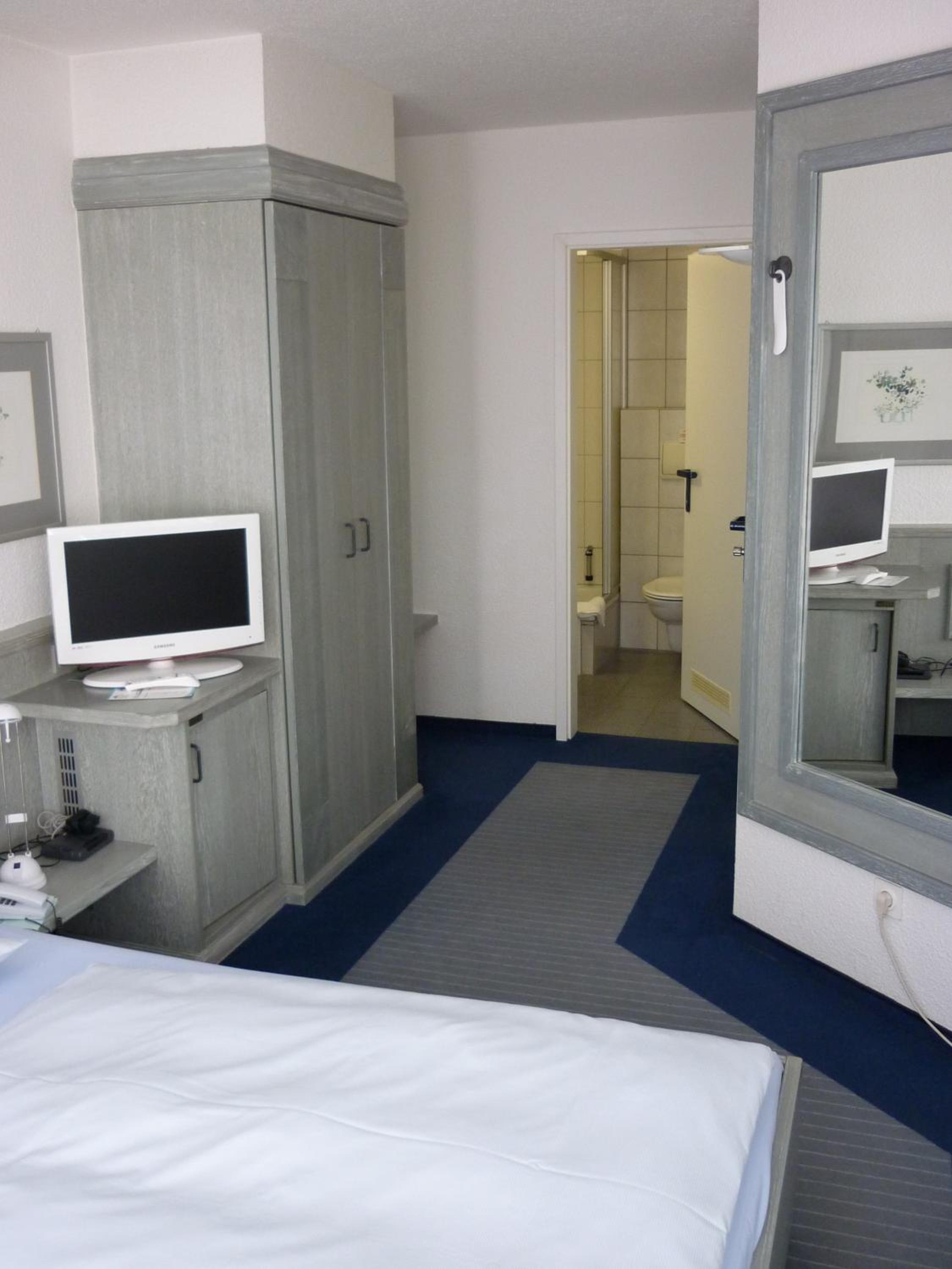 Double Room - Photo 5