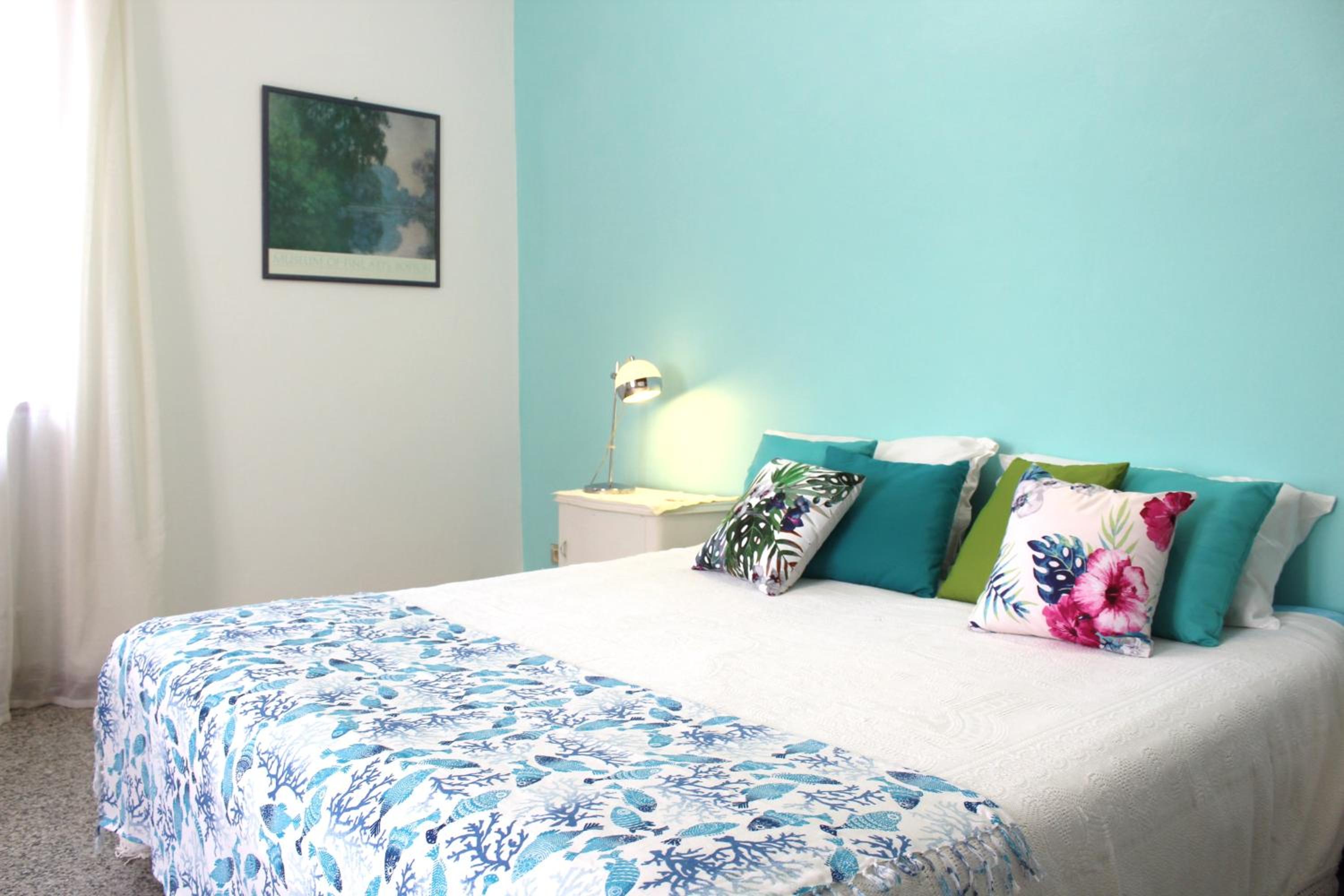 Two-Bedroom Apartment - Photo 29