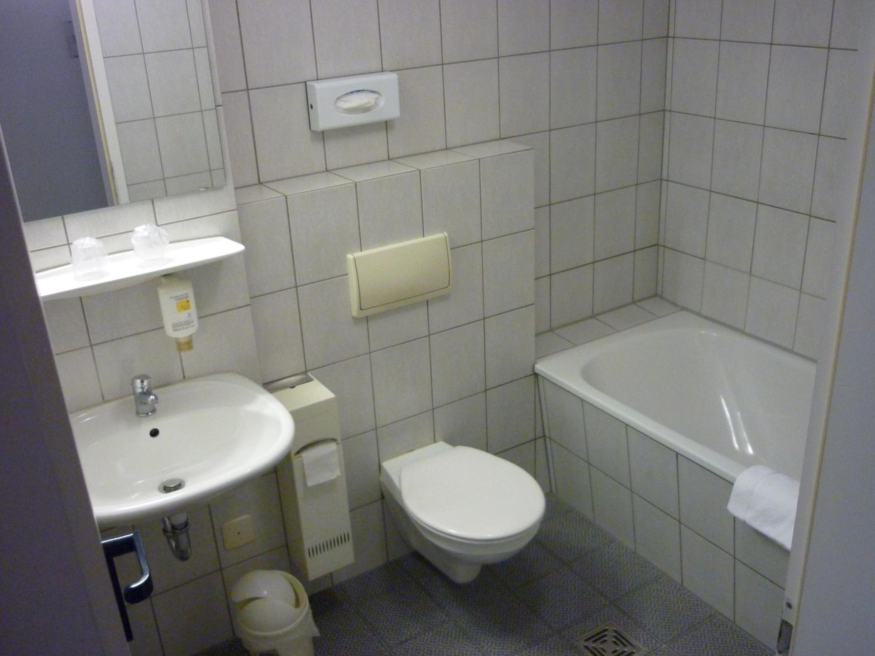 Double Room - Photo 14