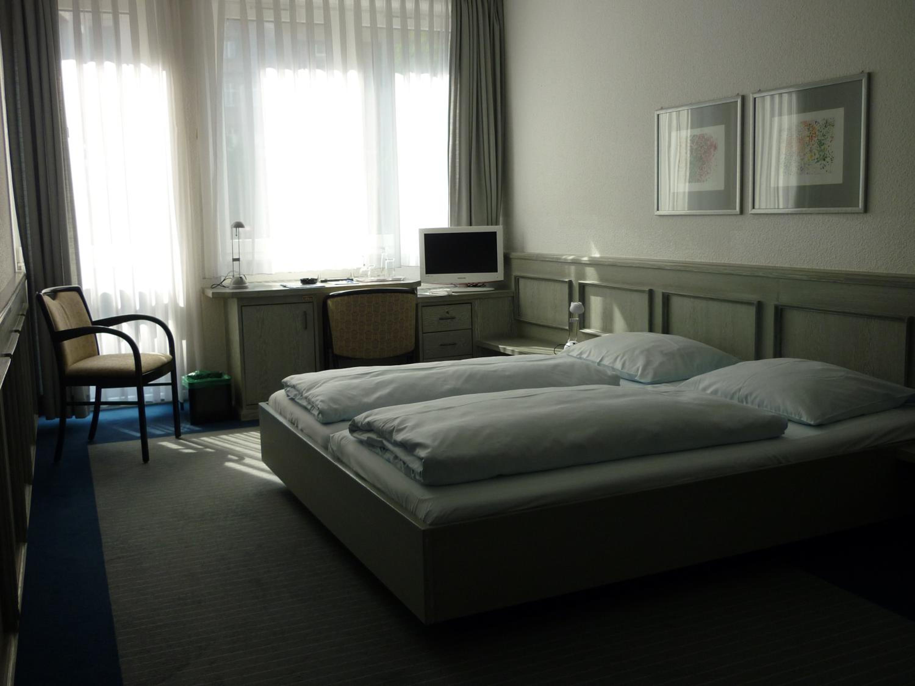 Double Room - Photo 13
