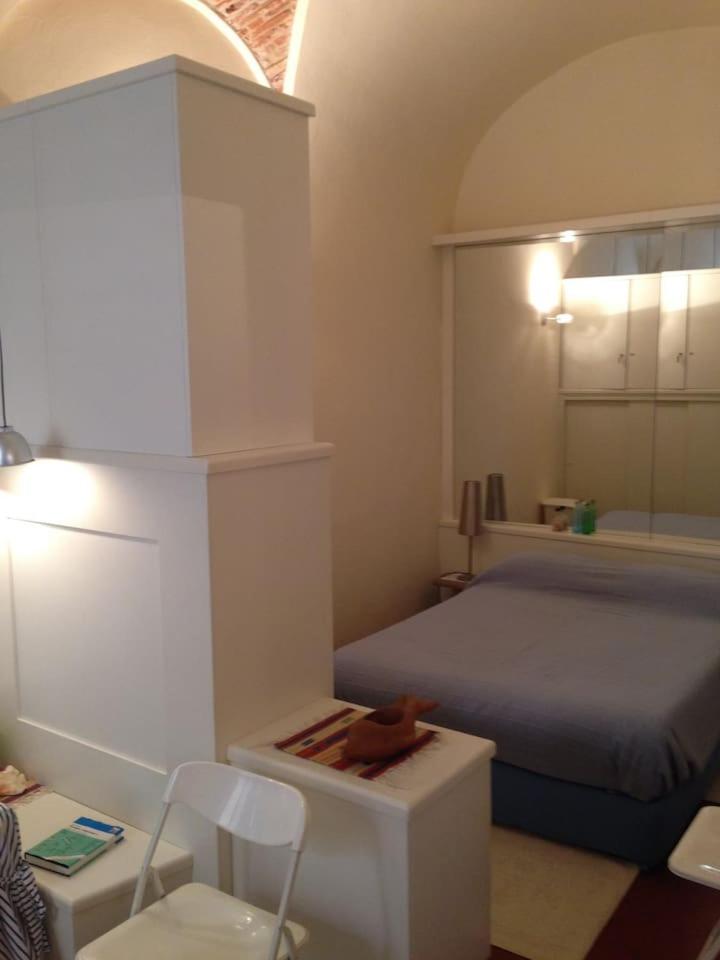One-Bedroom Apartment - Photo 1