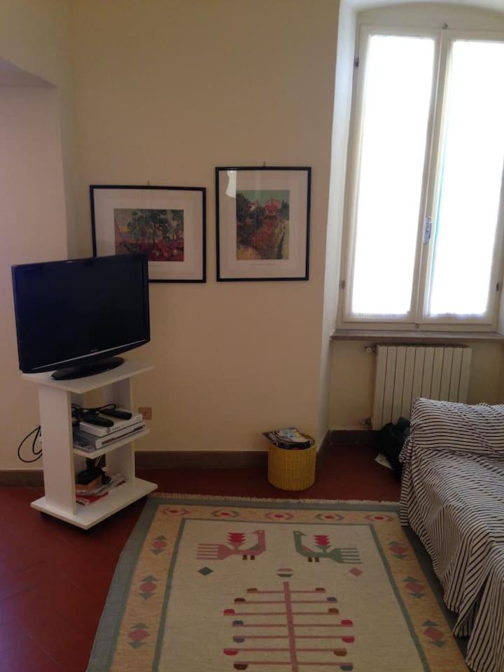 One-Bedroom Apartment - Photo 11