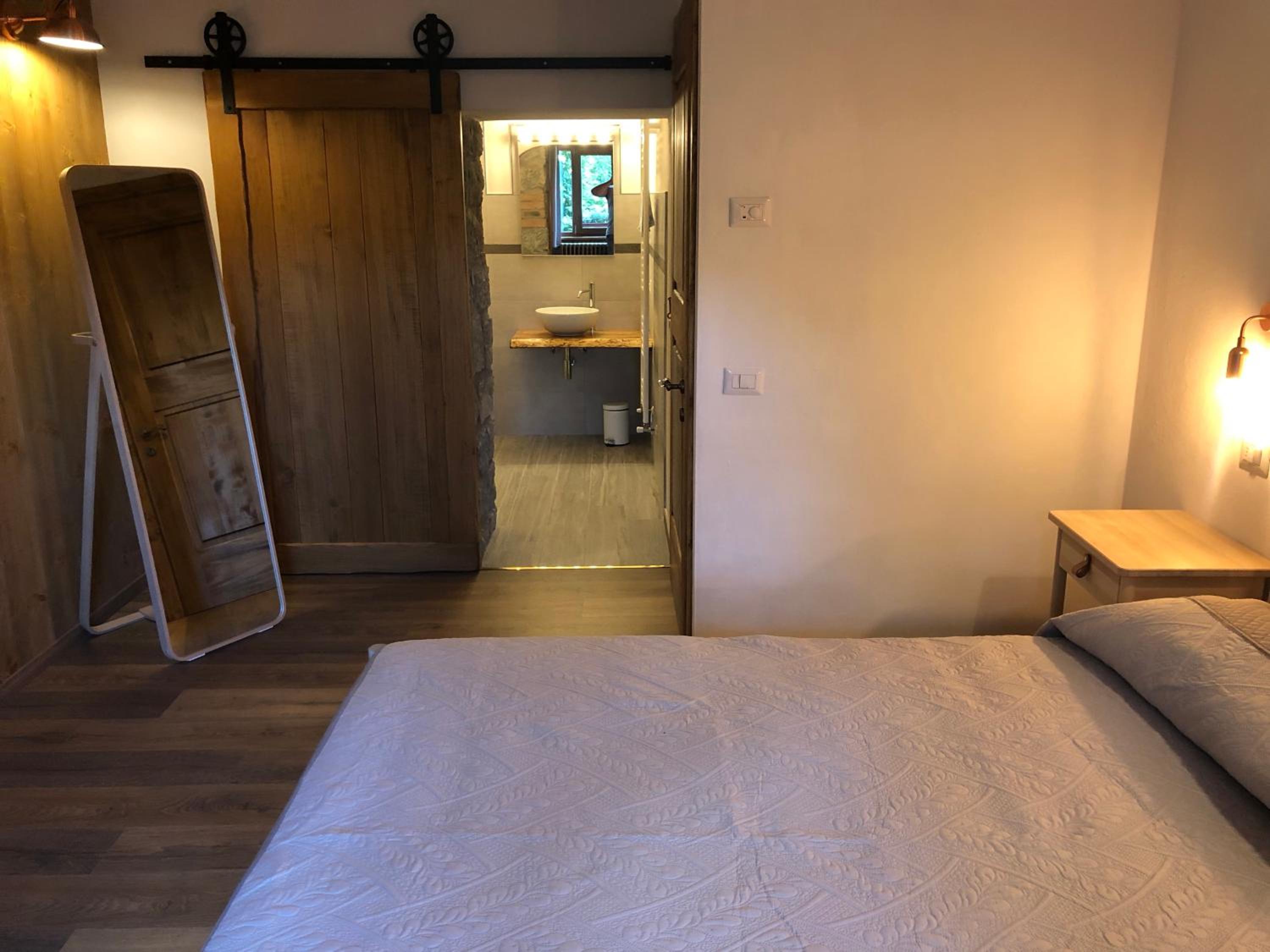 Double Room with Private Bathroom - Photo 1
