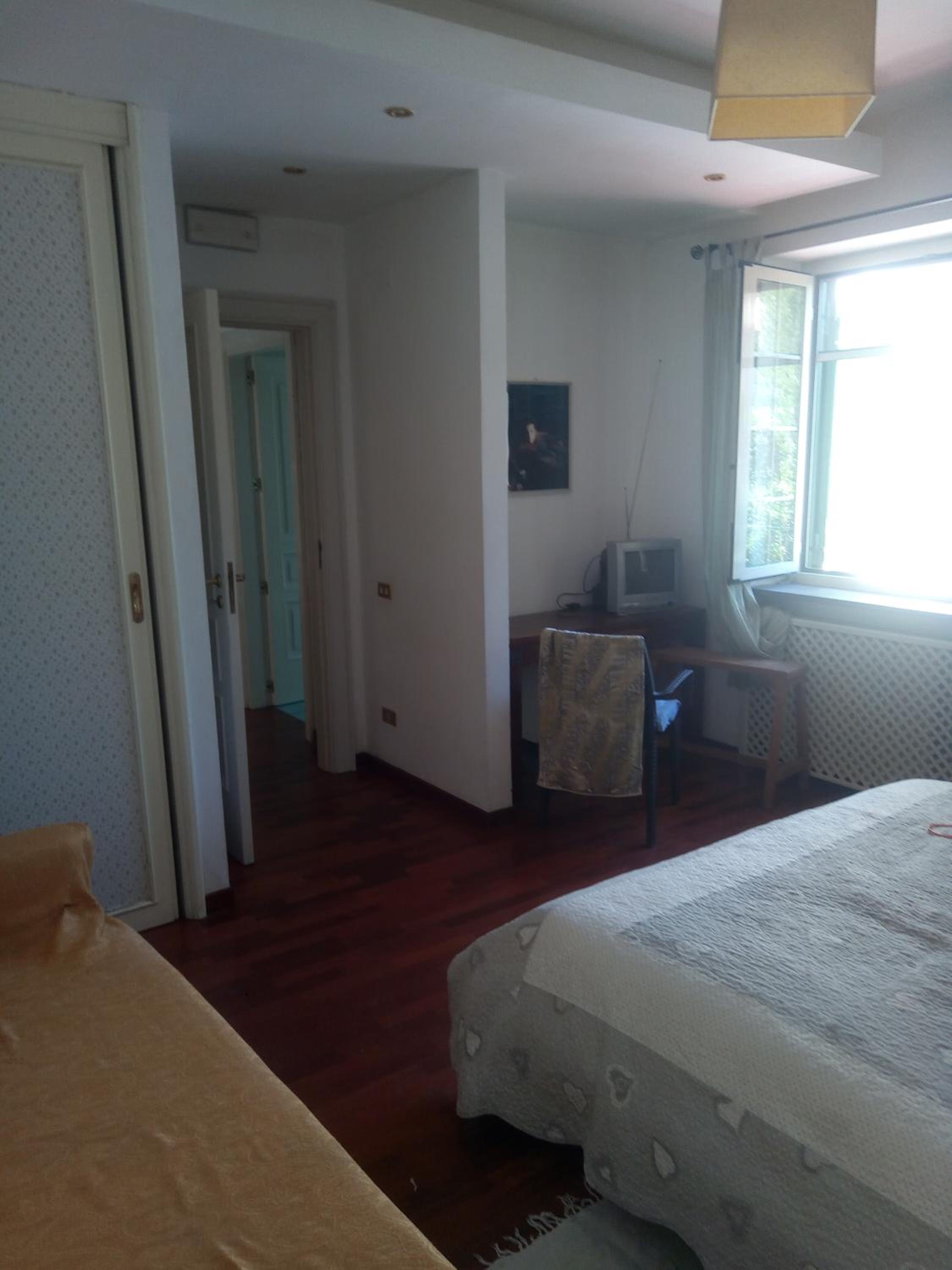 2 Double Bedrooms photo 3