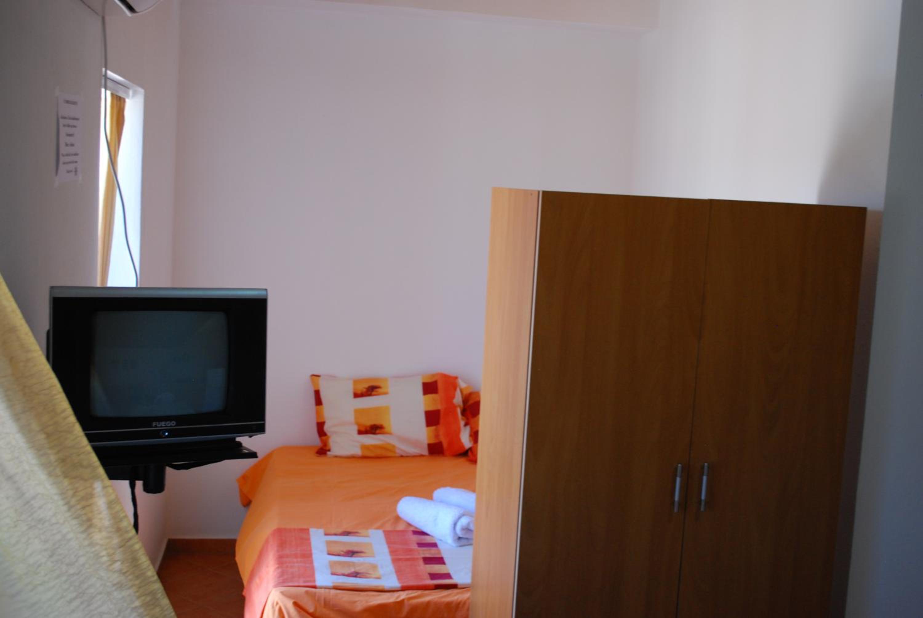 Studio Apartment photo 1