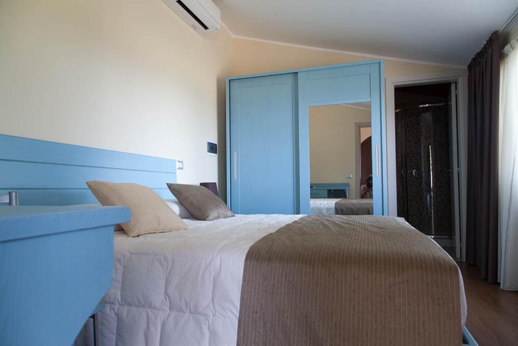 Deluxe Room - Photo 5