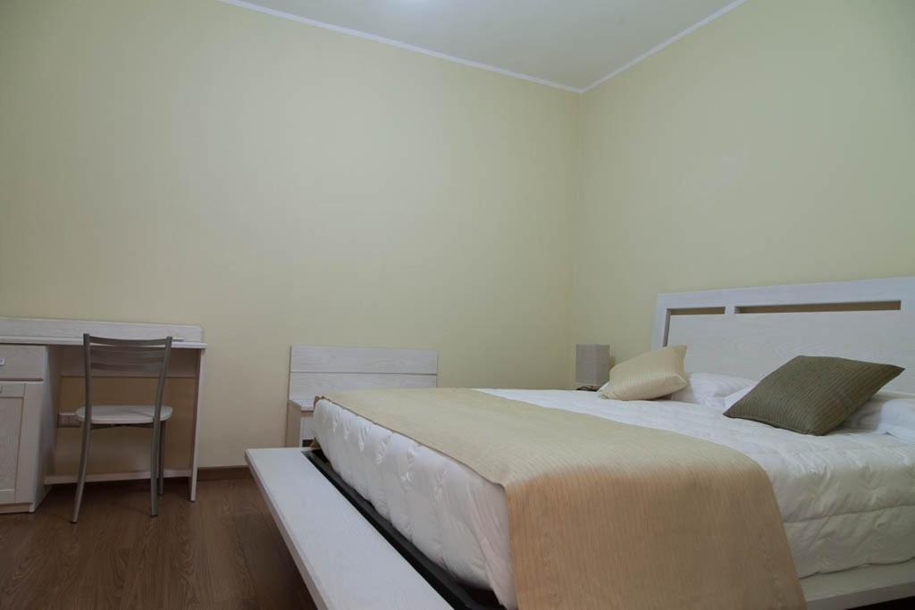 Deluxe Room - Photo 7