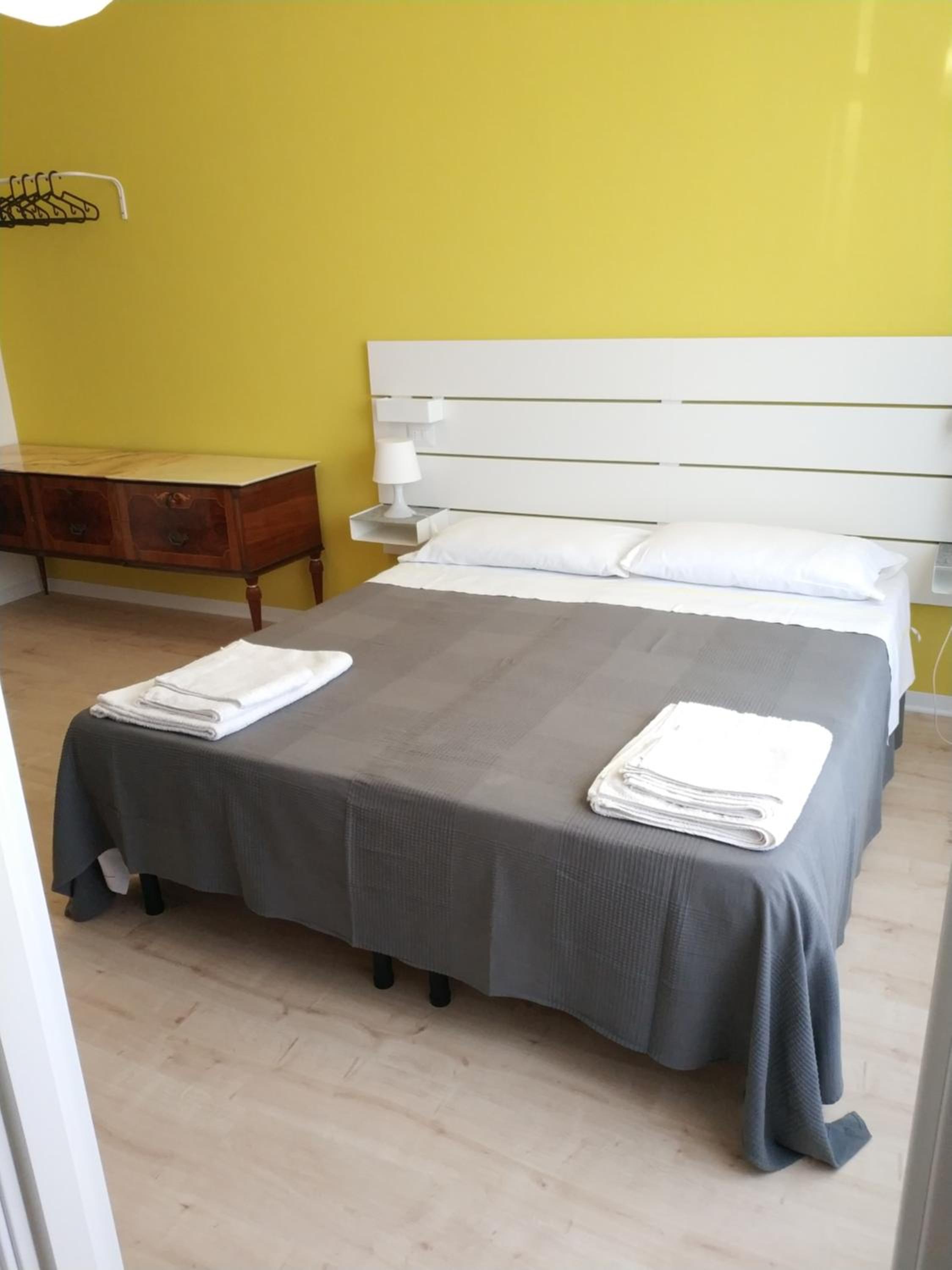 Double Room with Extra Bed photo 2