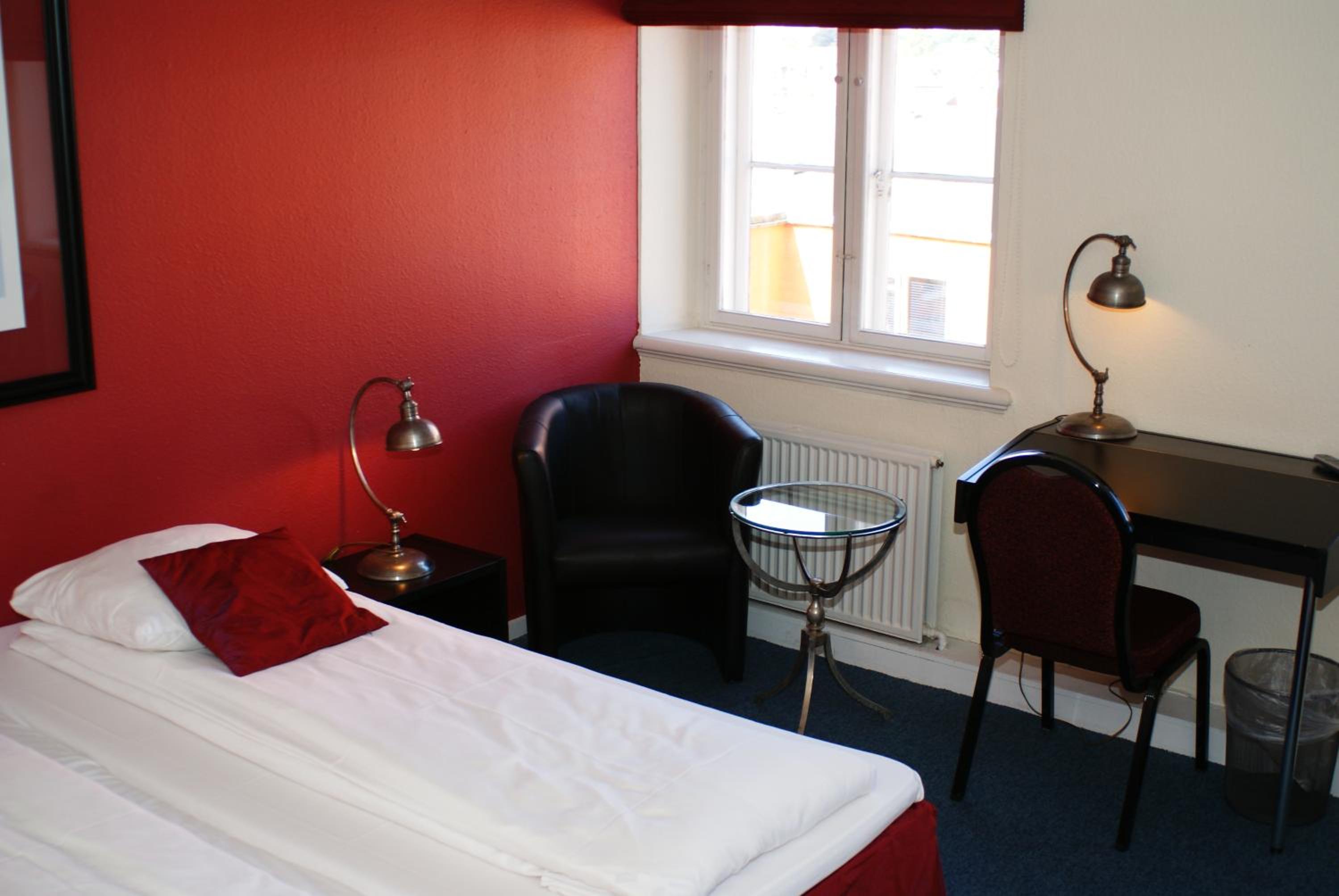 Double or Twin Room photo 1