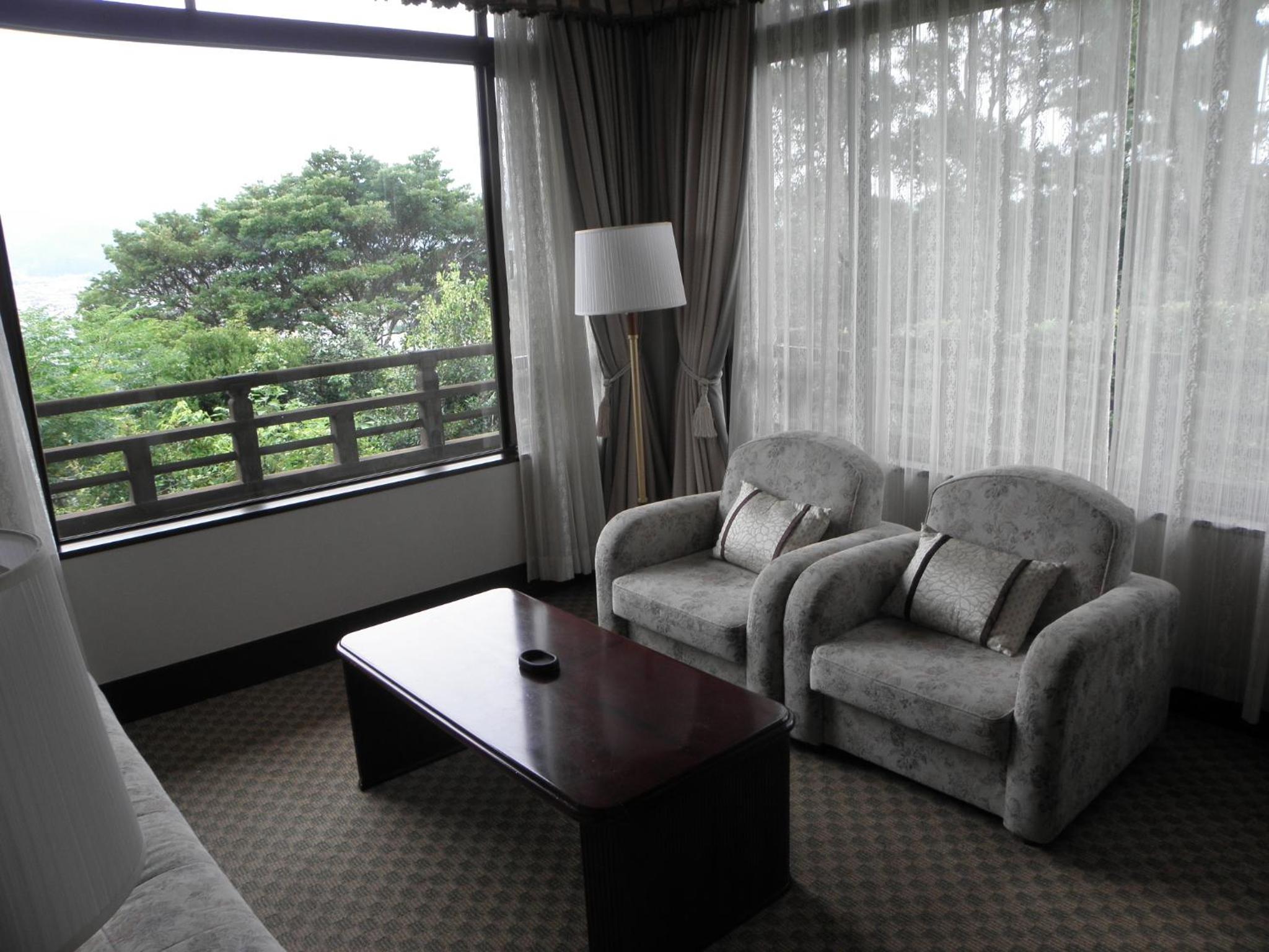 Suite with Mountain View - Photo 19