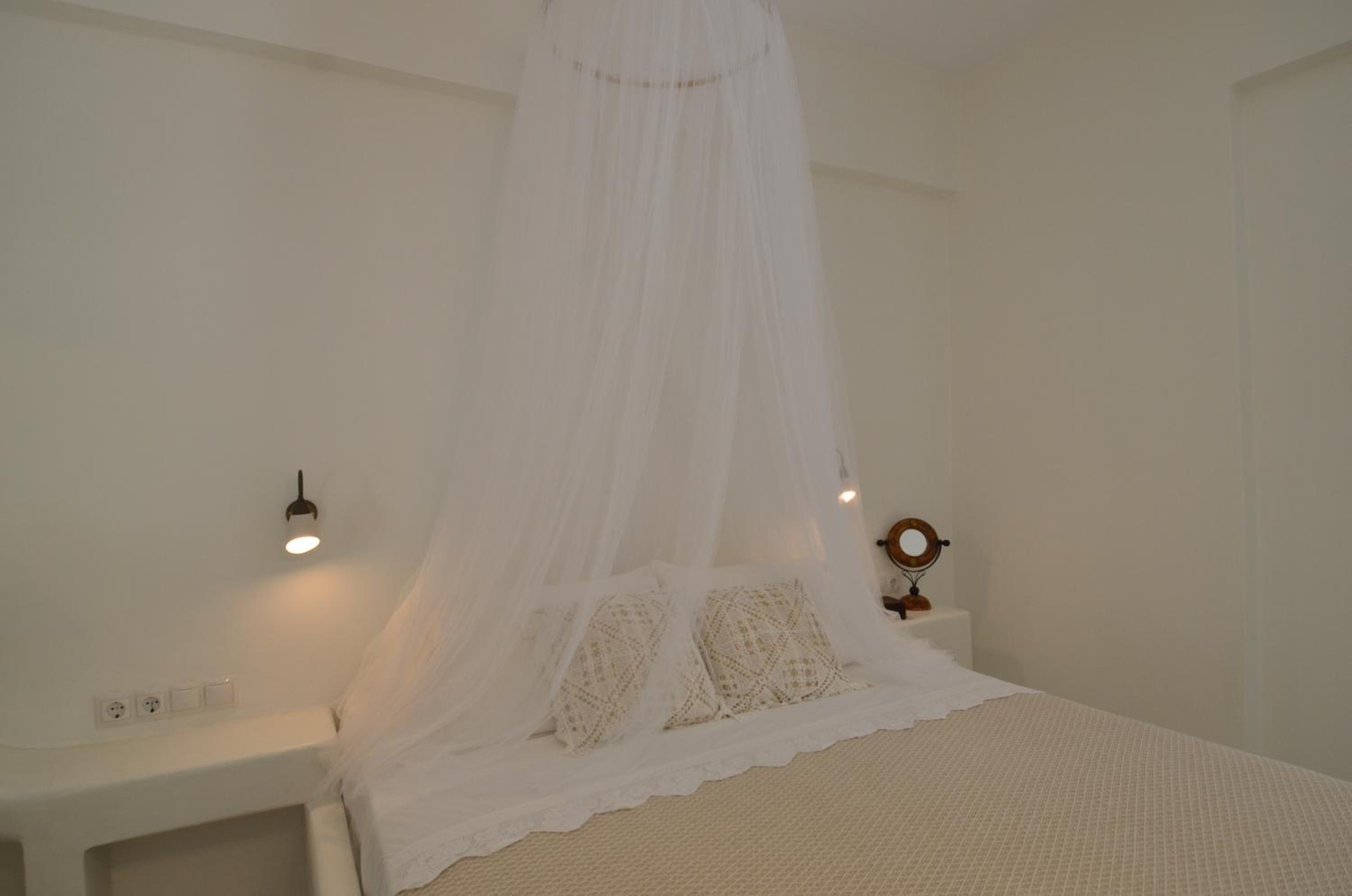 Double Room with Balcony - Photo 18