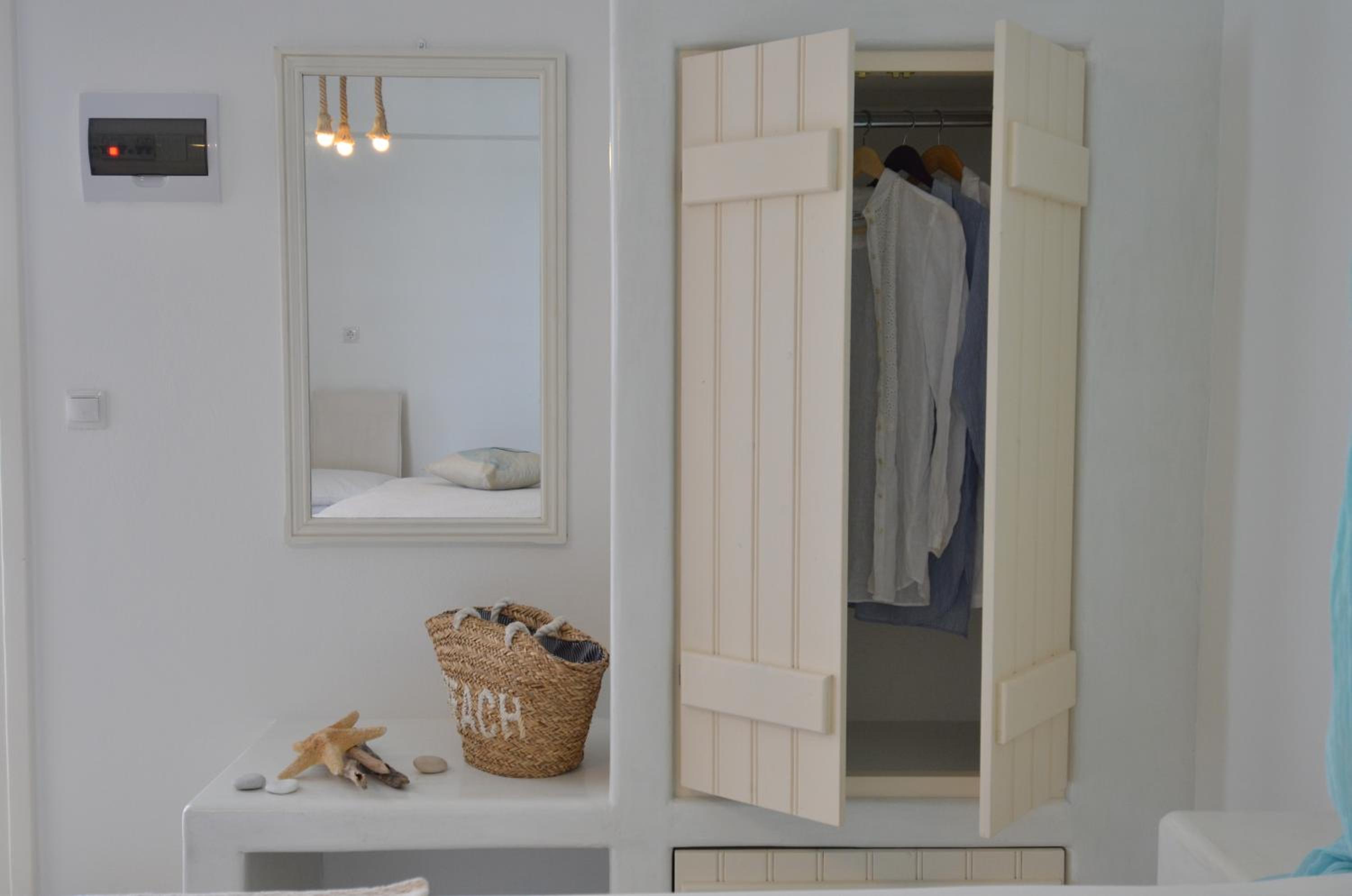 Double Room with Balcony - Photo 5