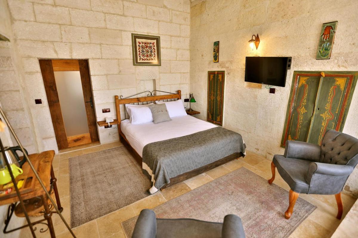 Deluxe Room - Photo 11