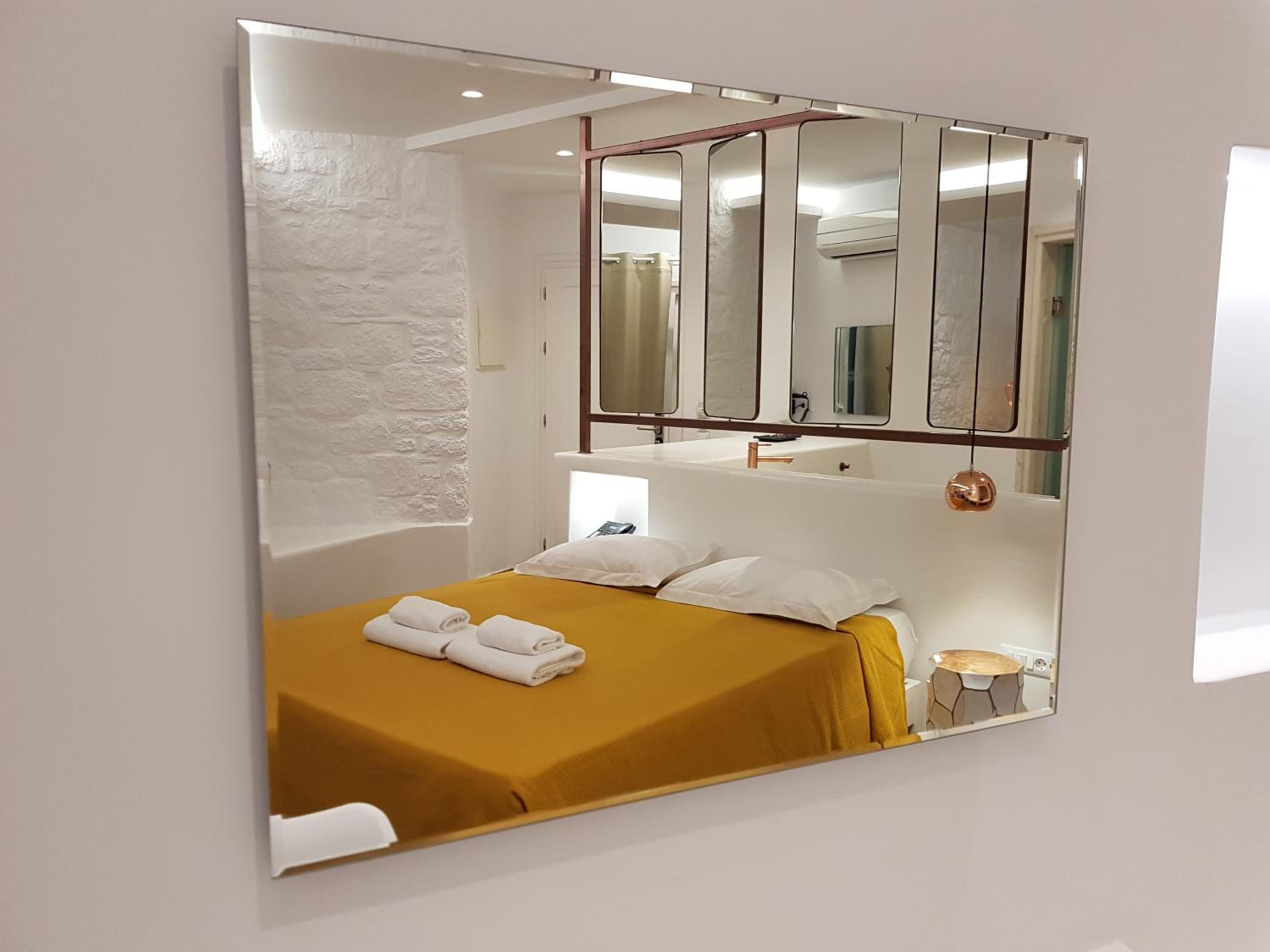 Deluxe Double Room with Sea View - Photo 4