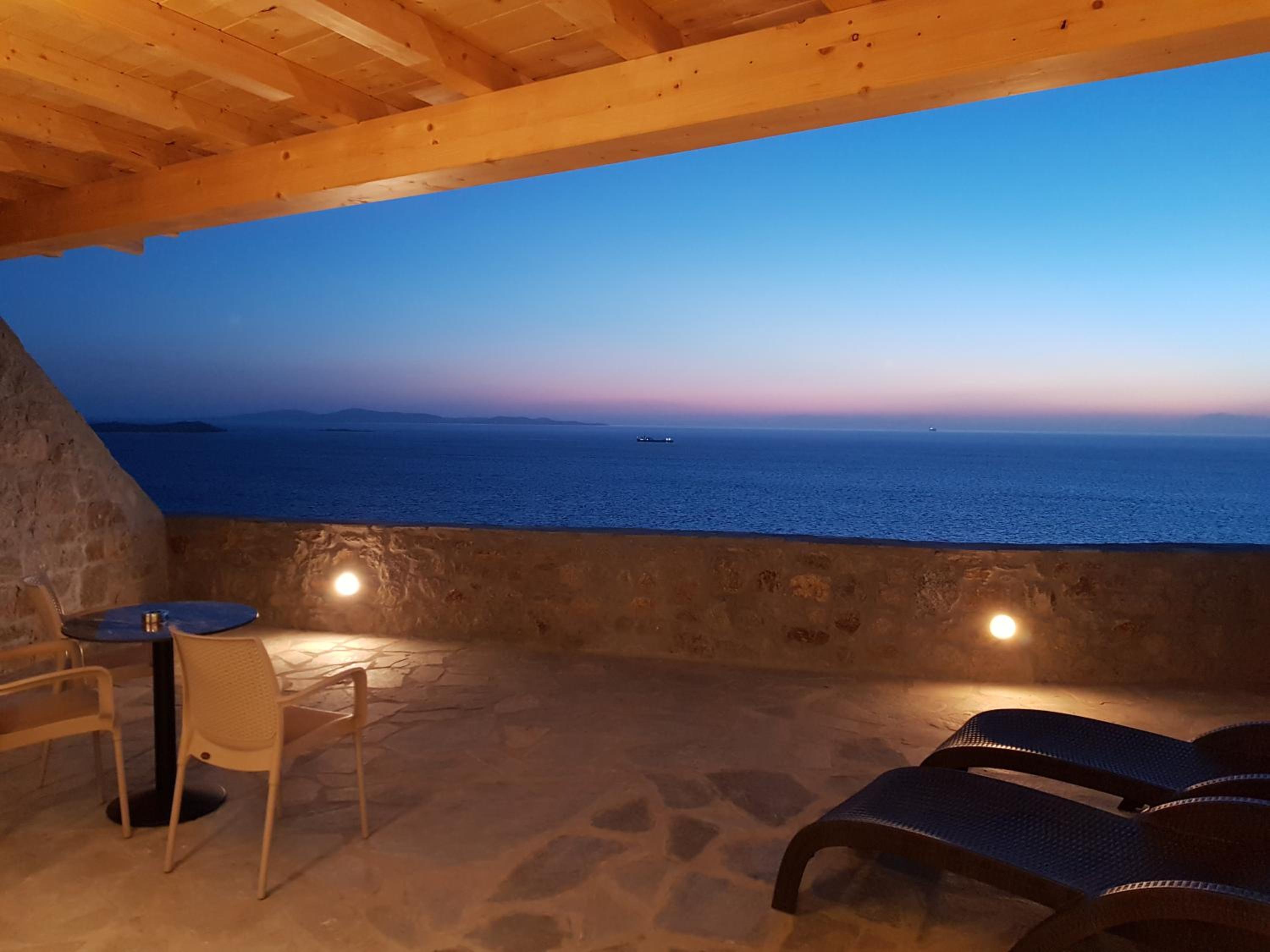 Deluxe Double Room with Sea View - Photo 7