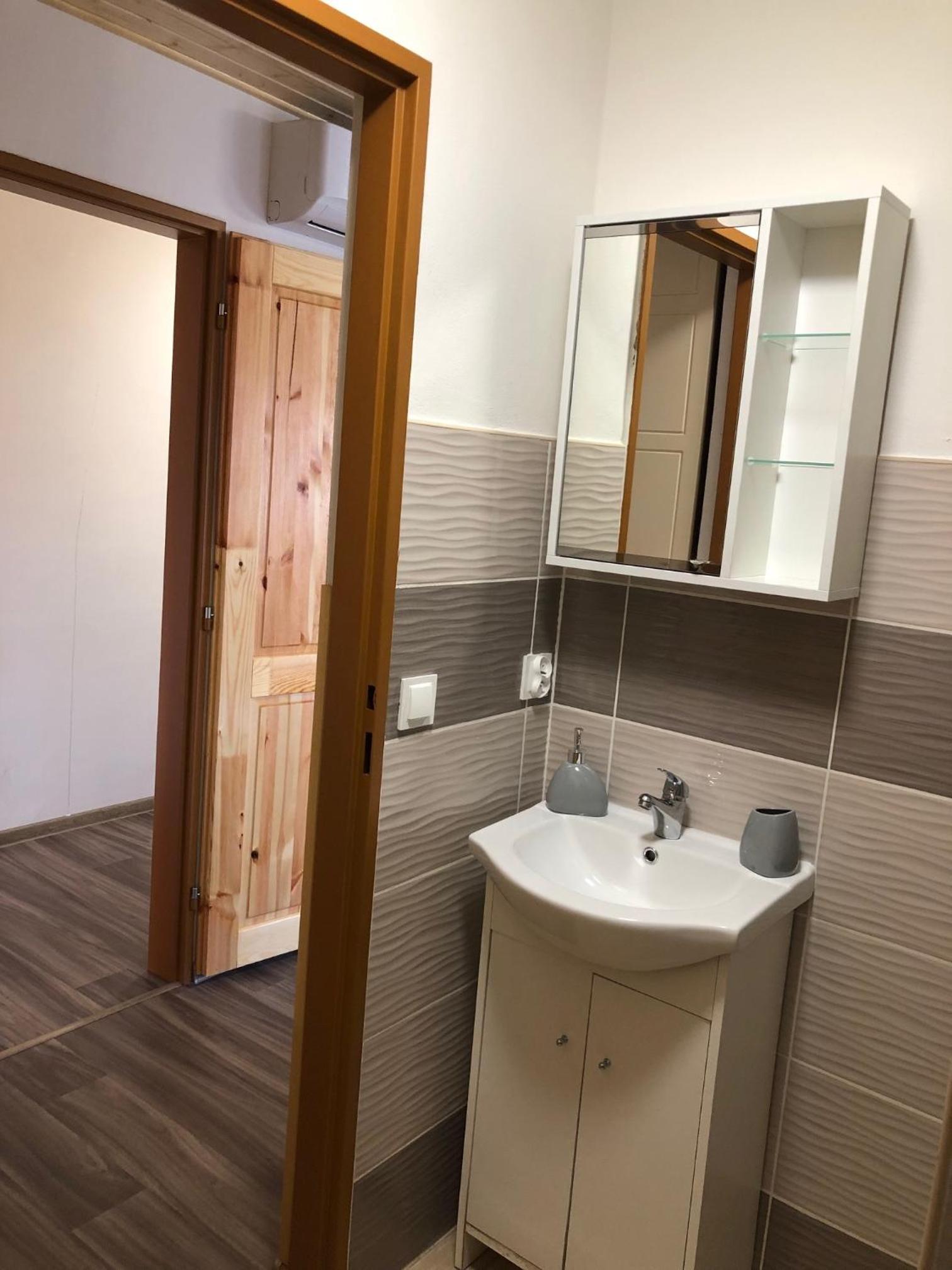 Family Room with Private Bathroom - Photo 13