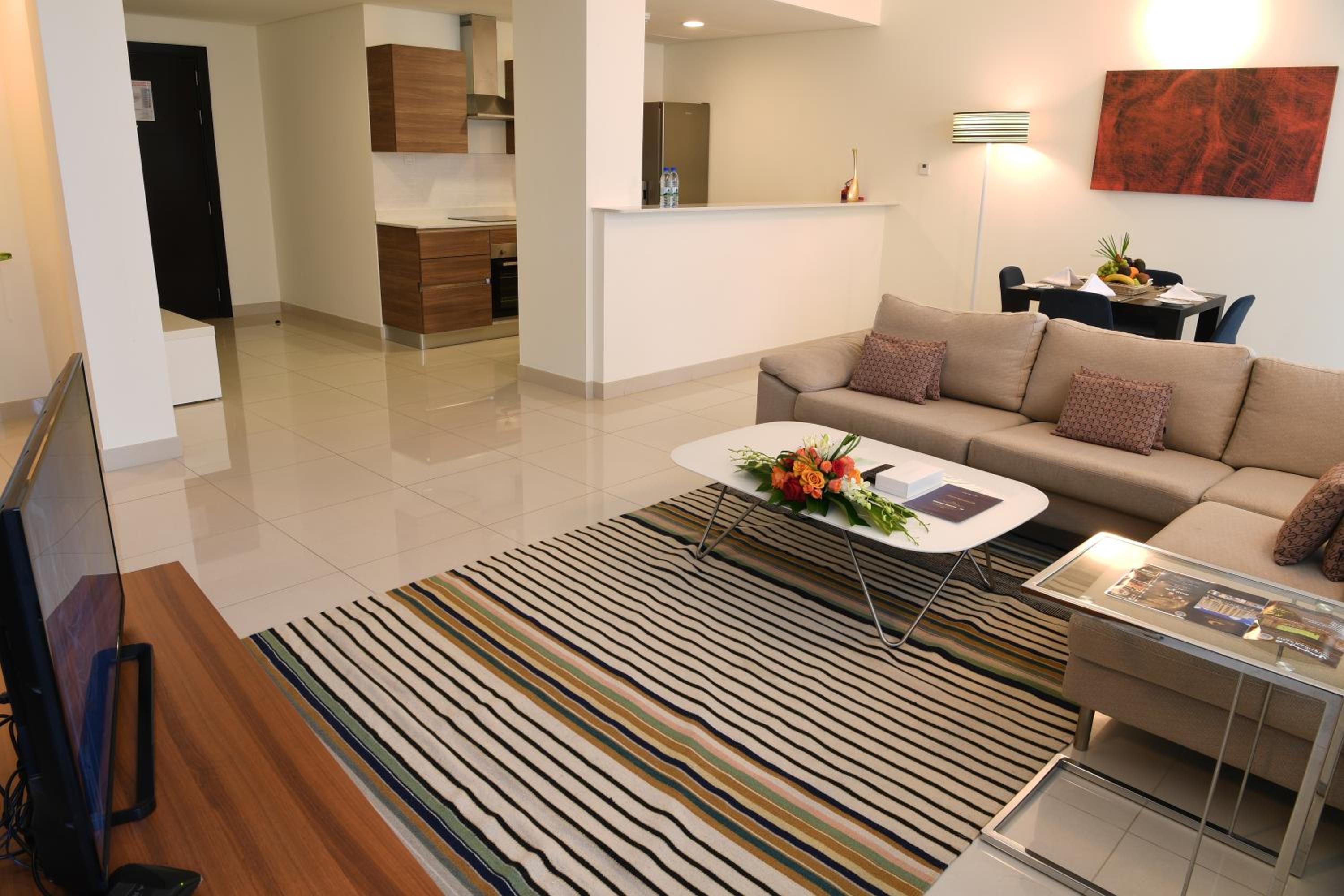 Classic One-Bedroom Suite photo 2