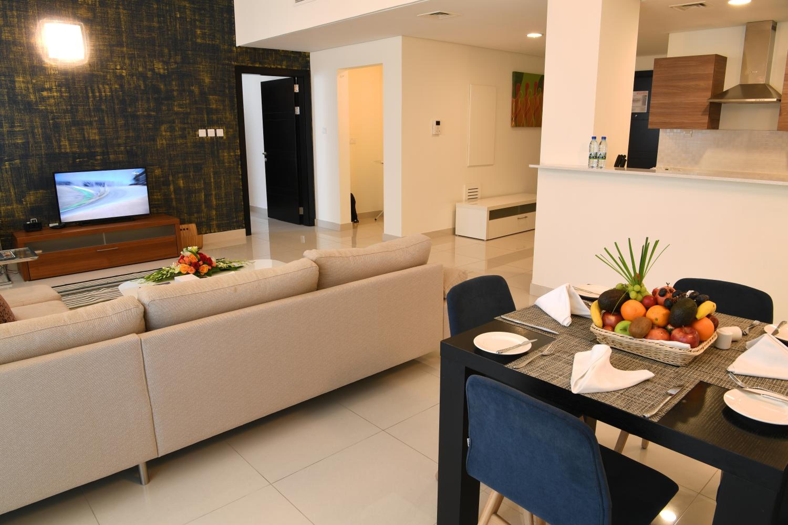 Classic One-Bedroom Suite photo 3