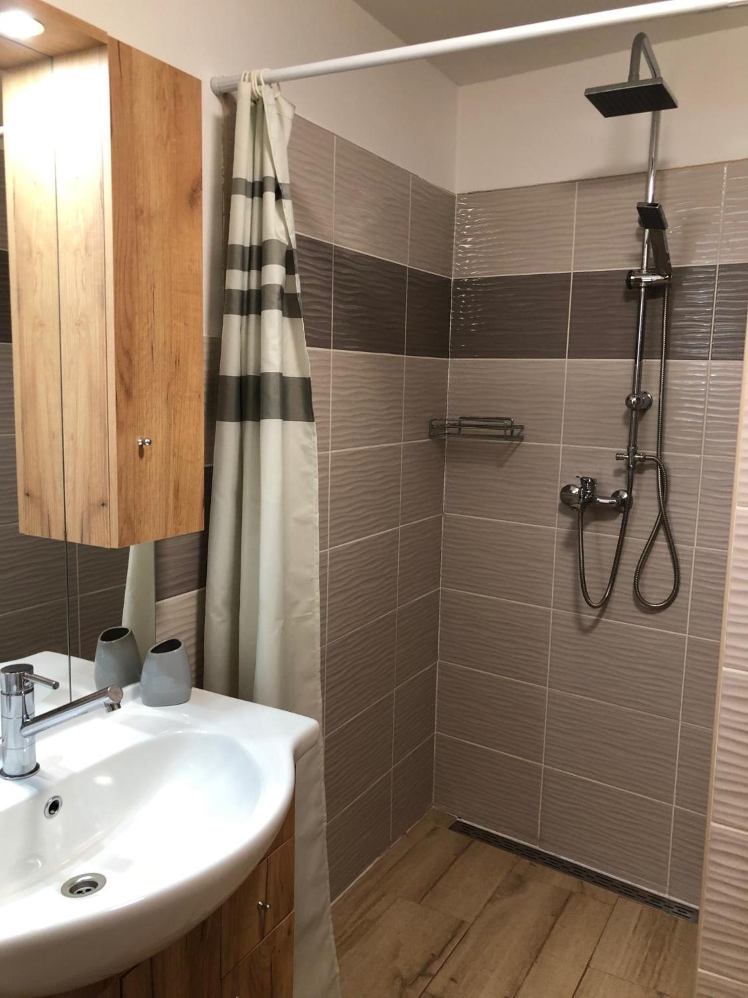 Family Room with Bathroom - Photo 4