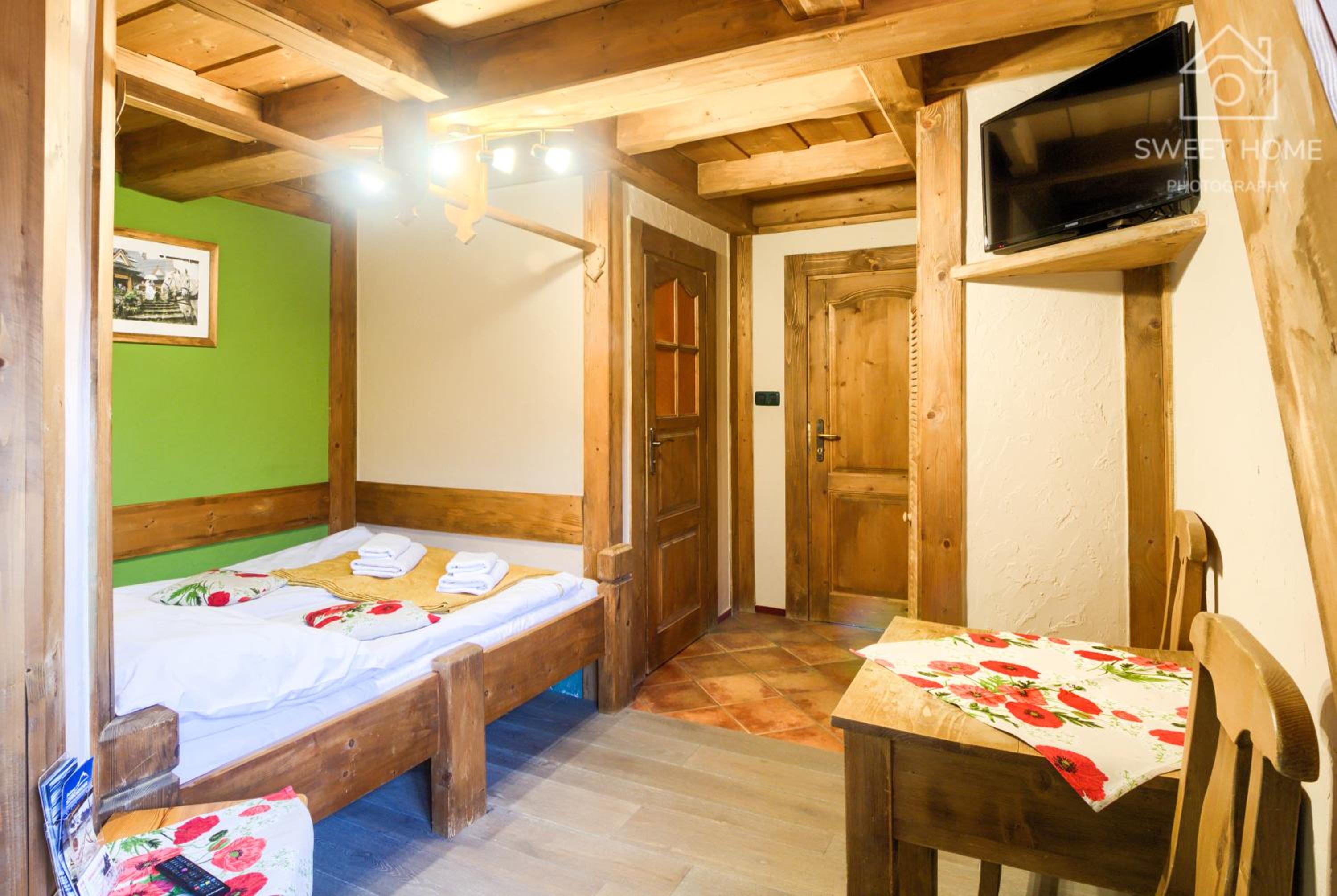 Small Double Room photo 1