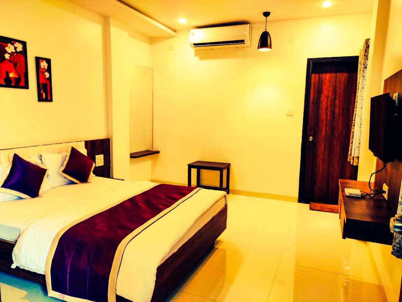 Super Deluxe Double Room - Photo 15