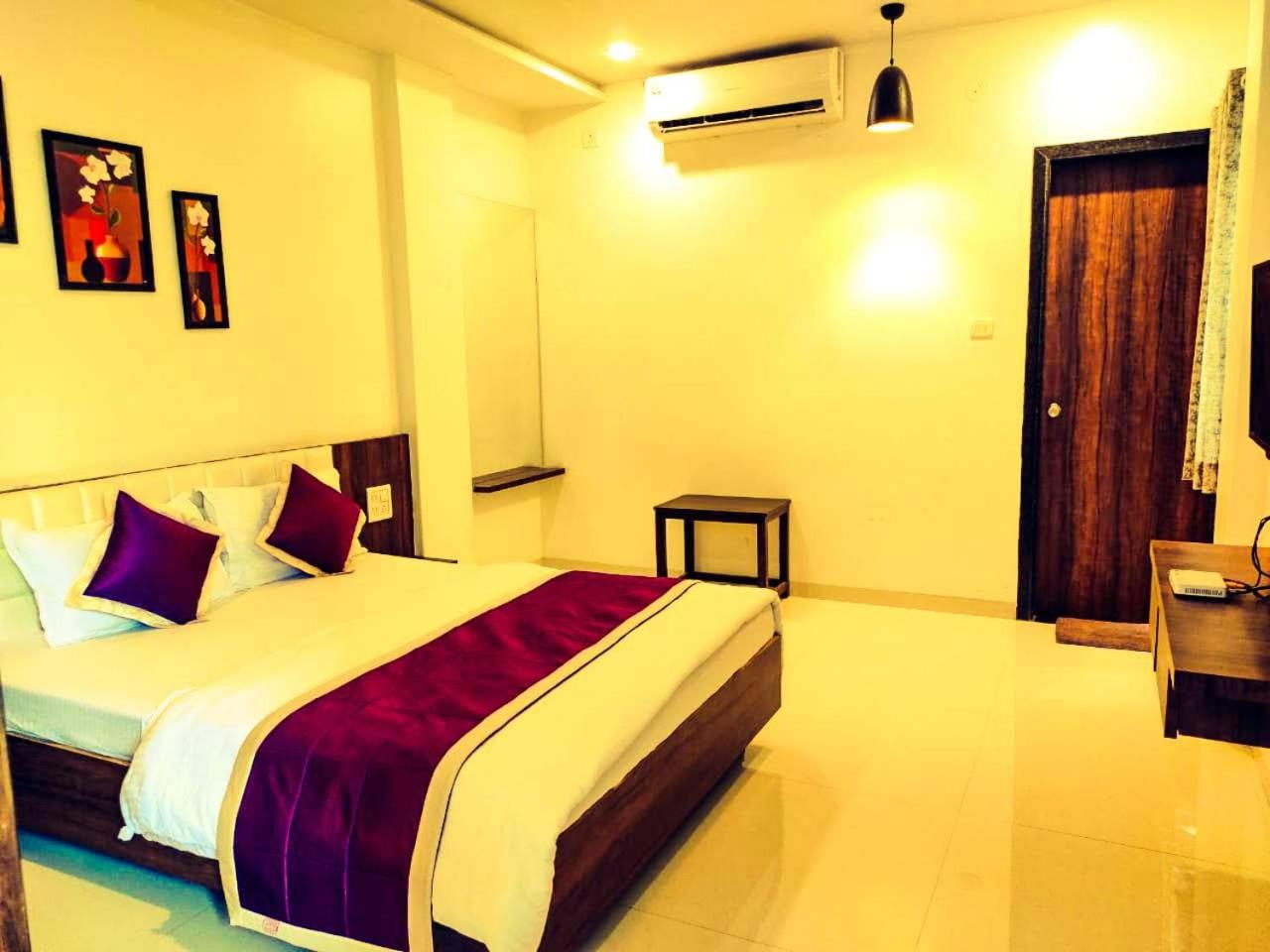 Super Deluxe Double Room - Photo 14