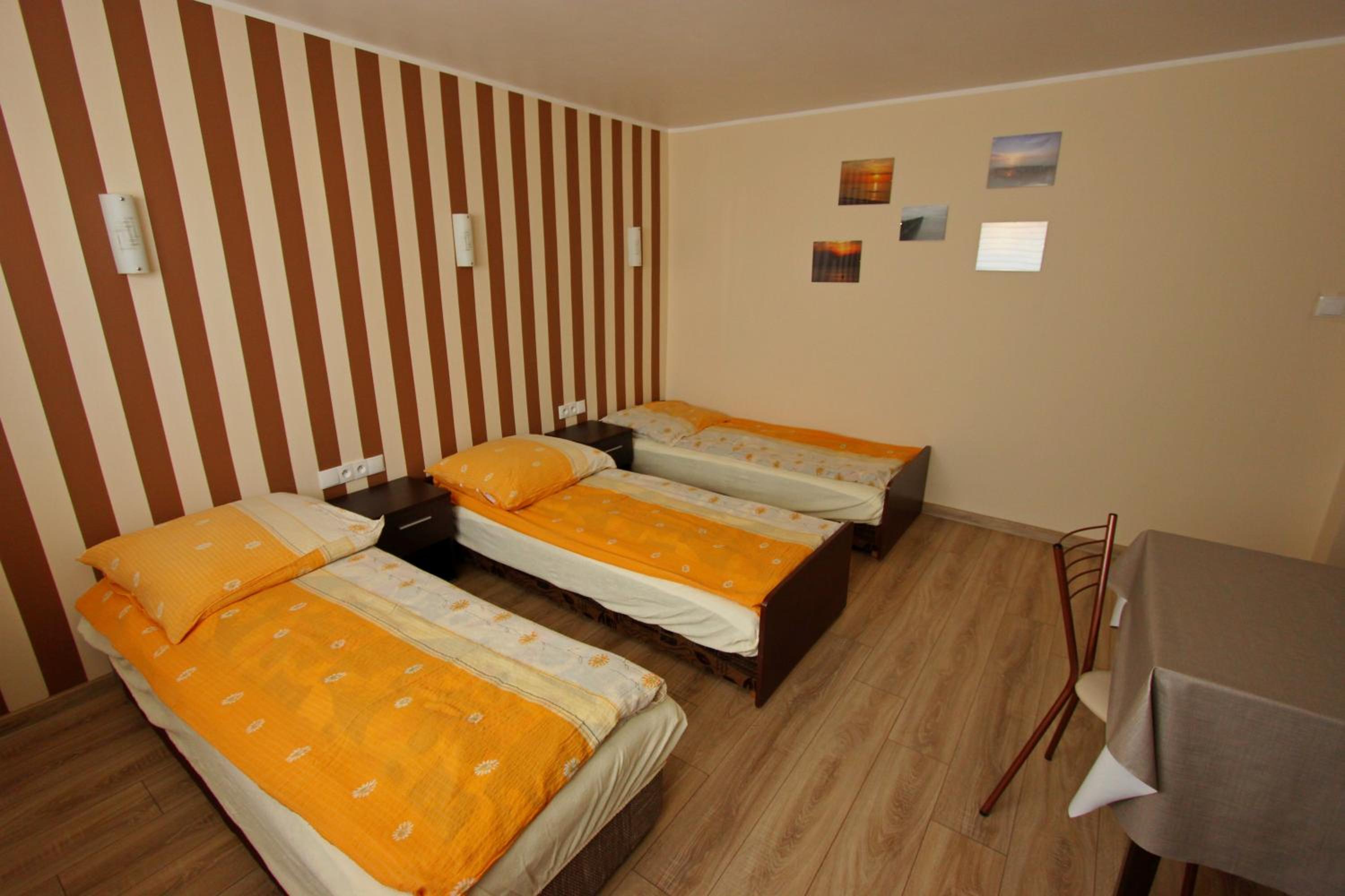 Triple Room with Private Bathroom photo 2