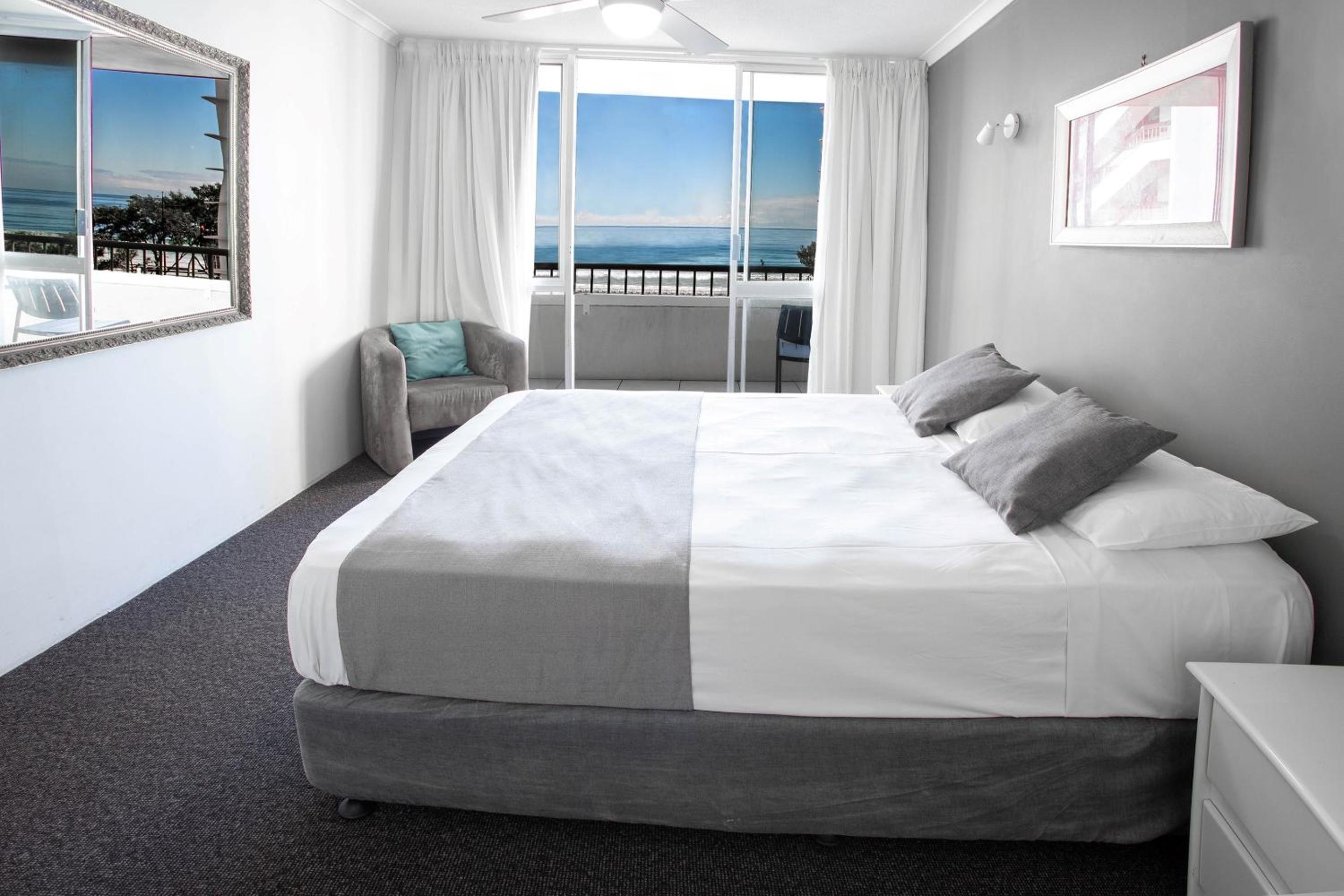 Superior Two-Bedroom Apartment with Ocean View thumbnail 5