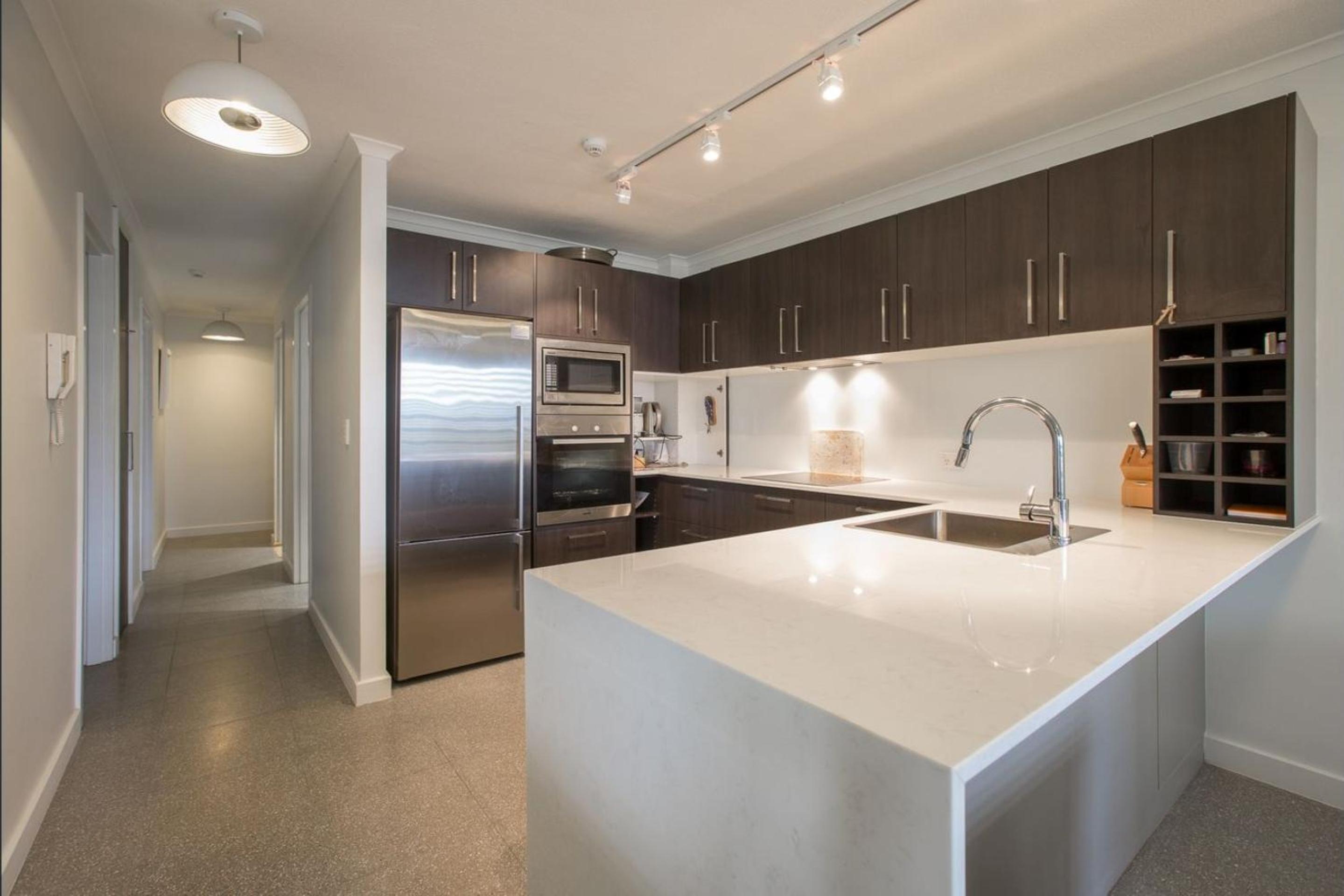 Luxury Two-Bedroom Apartment at Ground Floor thumbnail 5