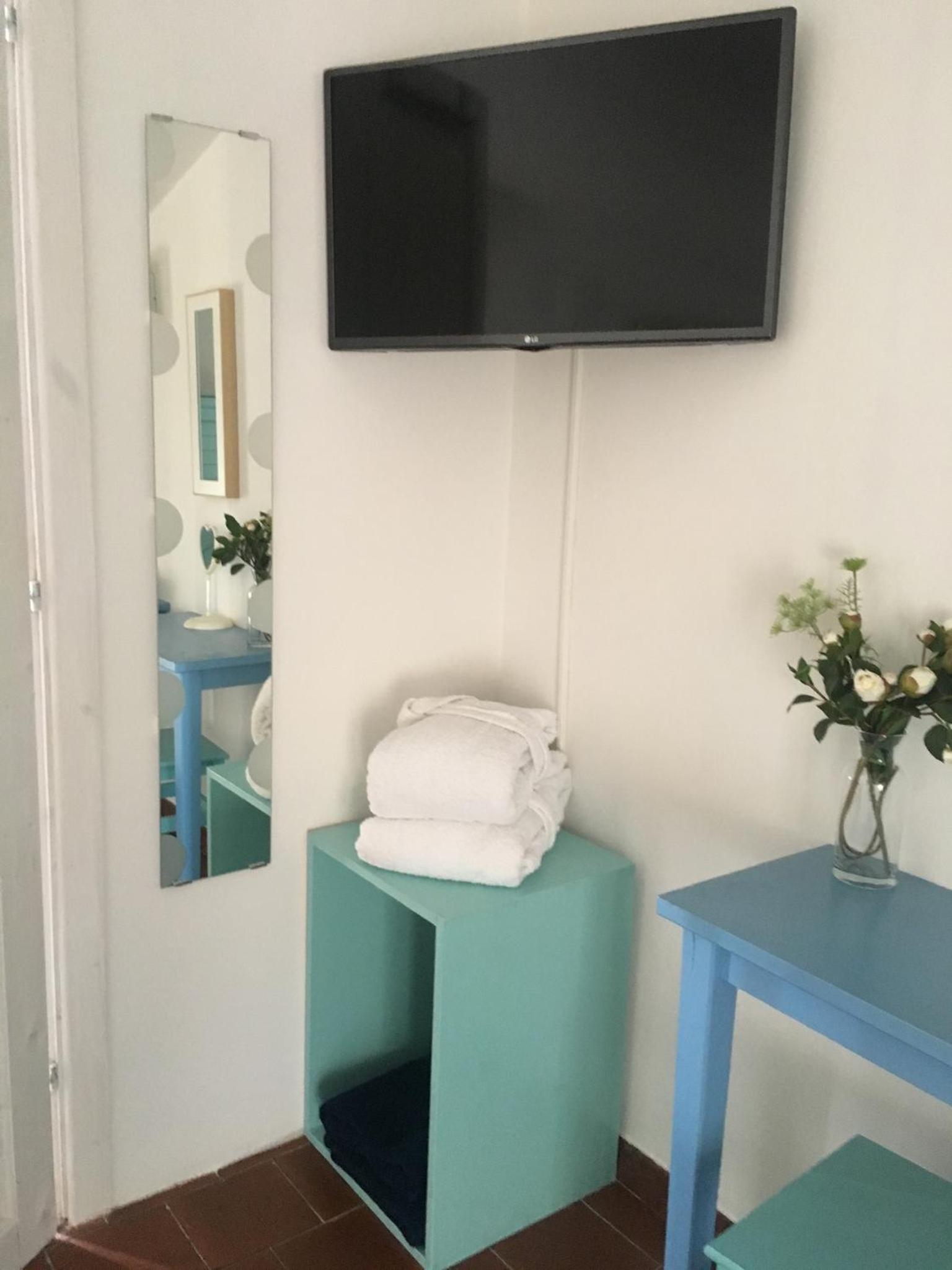 Double Room with Private Bathroom photo 2