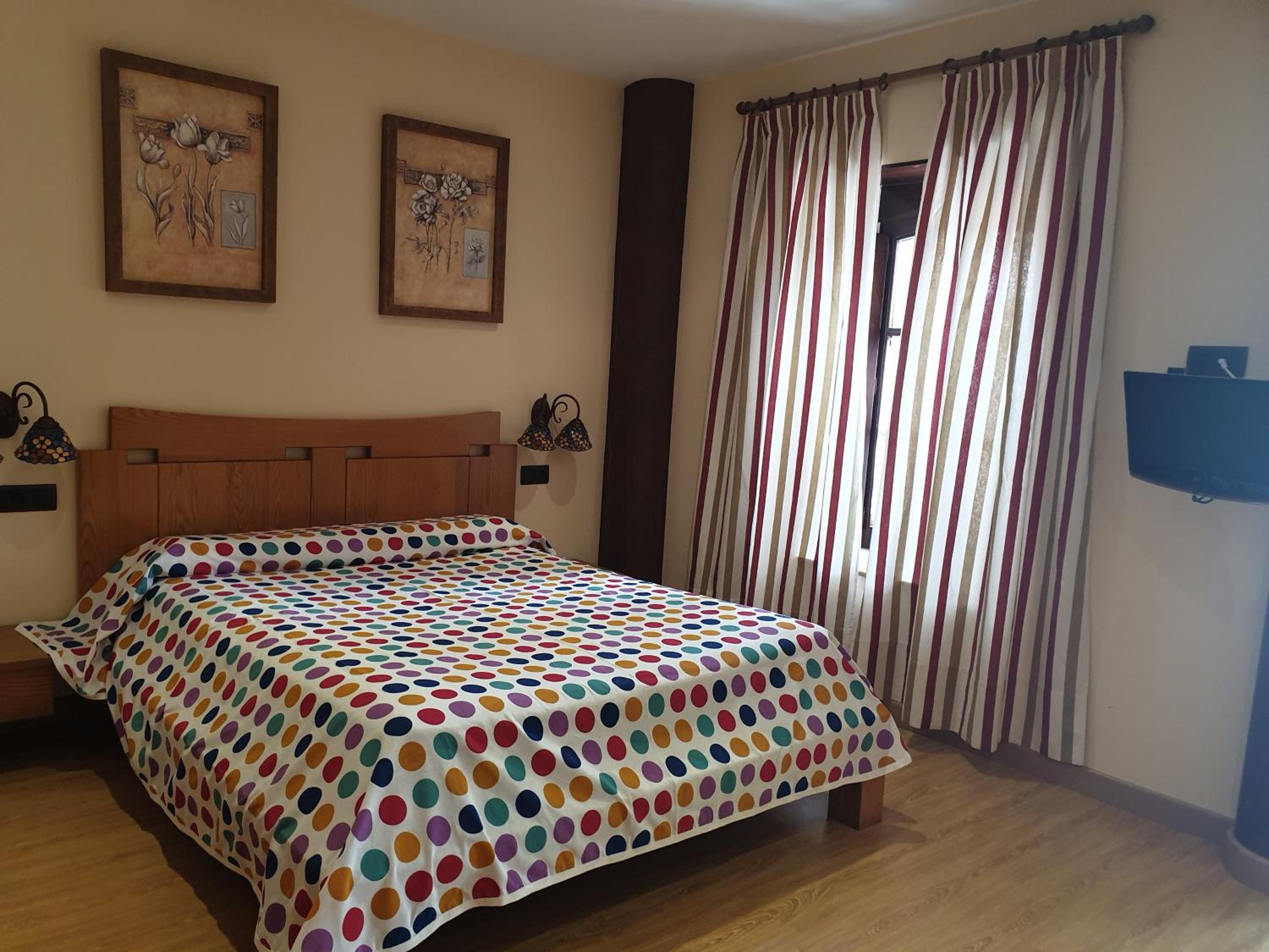 Deluxe Double Room with Extra Bed - Photo 1