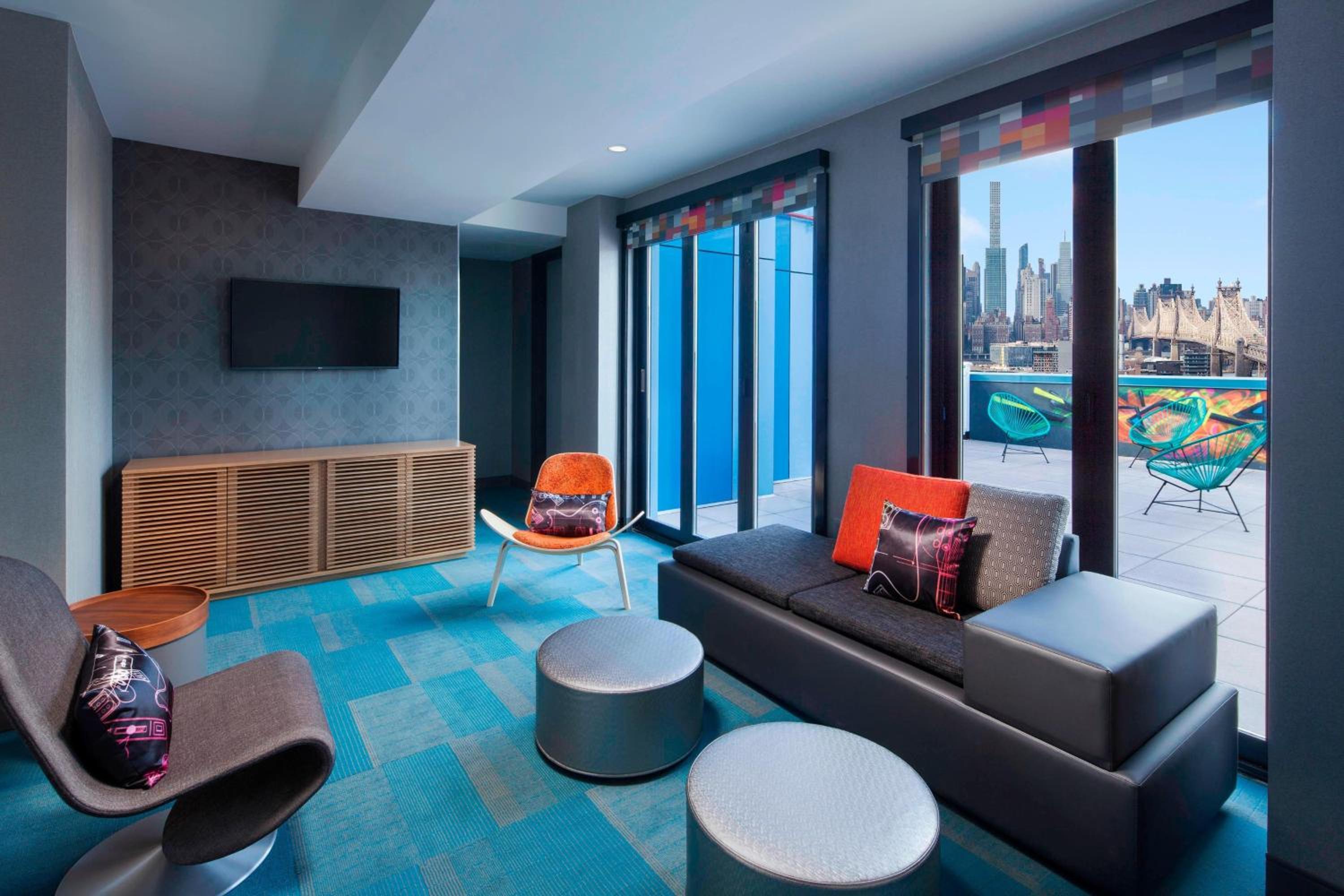 Top Floor Queen Suite with Two Queen Beds, Landmark View, Balcony and Roll-In Shower - Mobility Access/Hearing Accessible