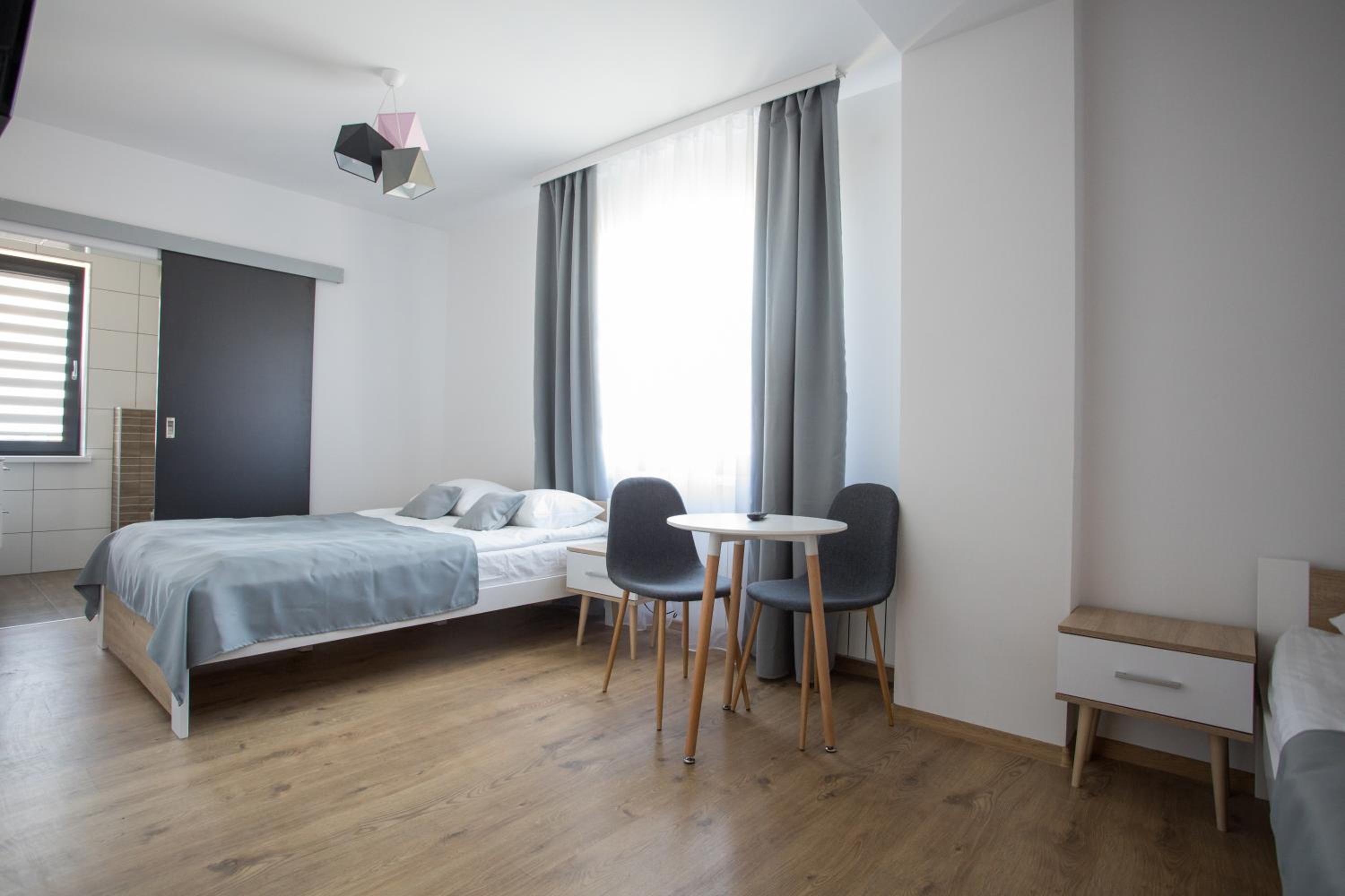Triple Room with Bathroom - Photo 1