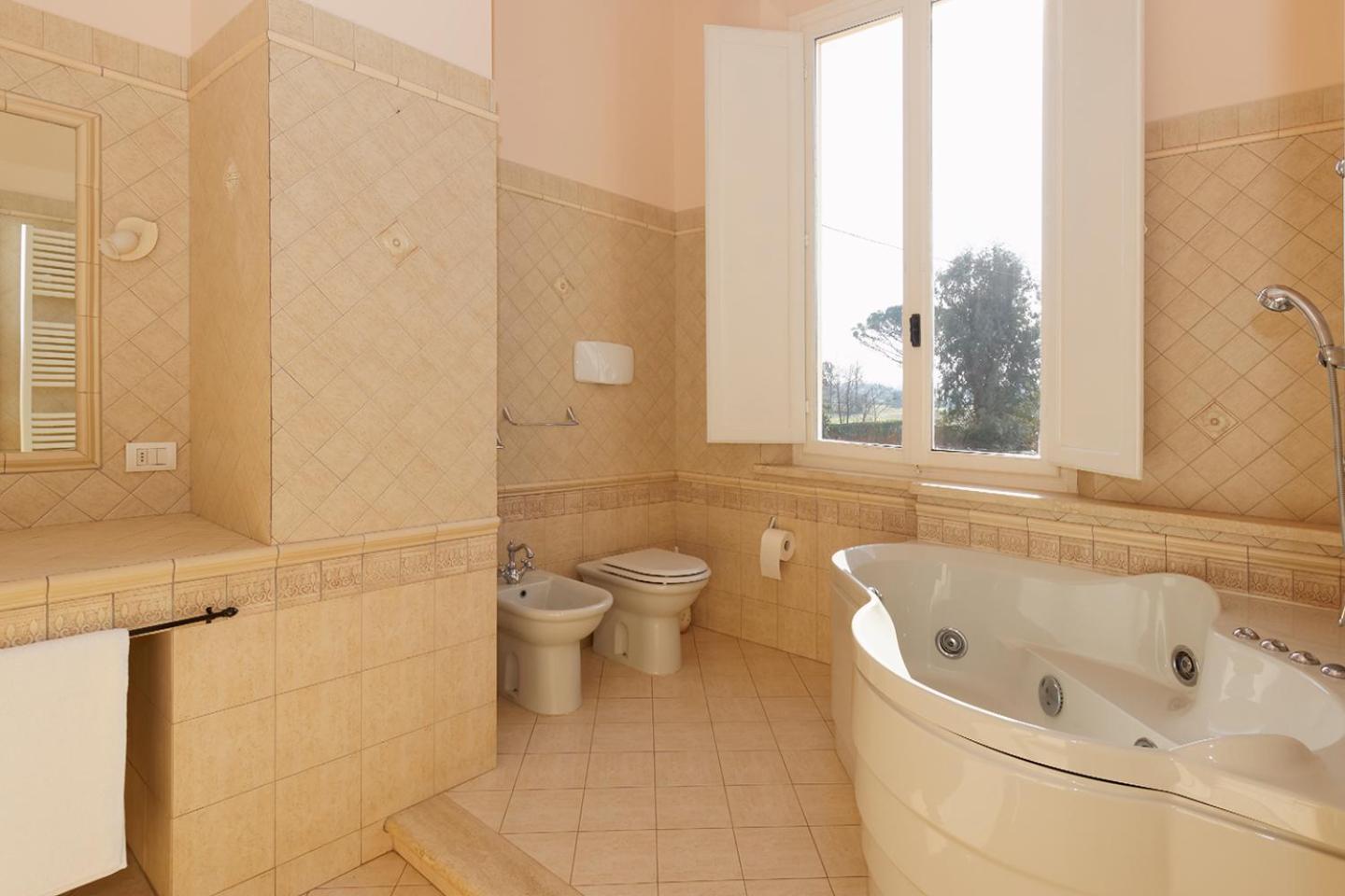 Double Room with Private Bathroom photo 2