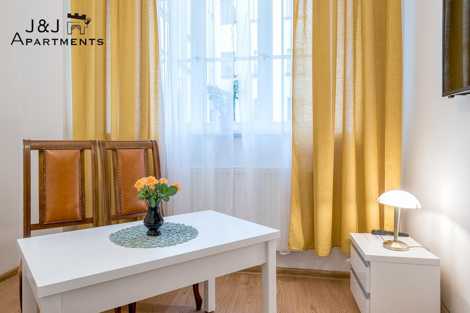 One-Bedroom Apartment - Photo 12