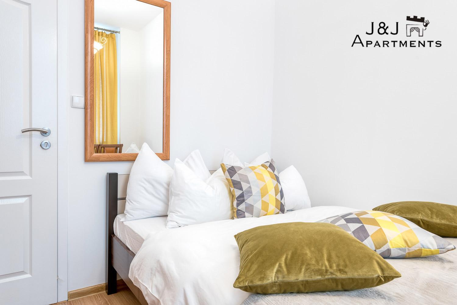 One-Bedroom Apartment - Photo 13