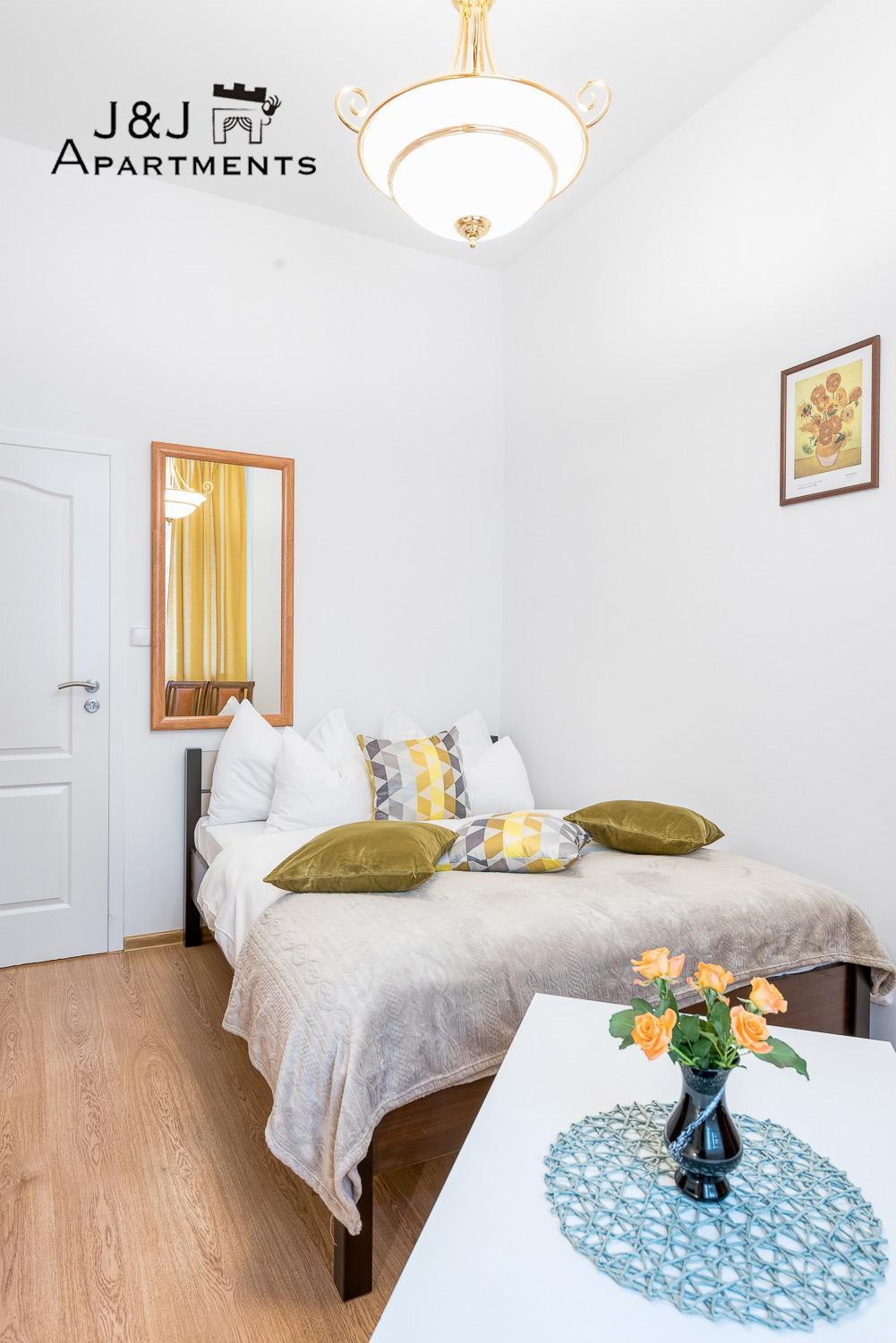 One-Bedroom Apartment - Photo 14