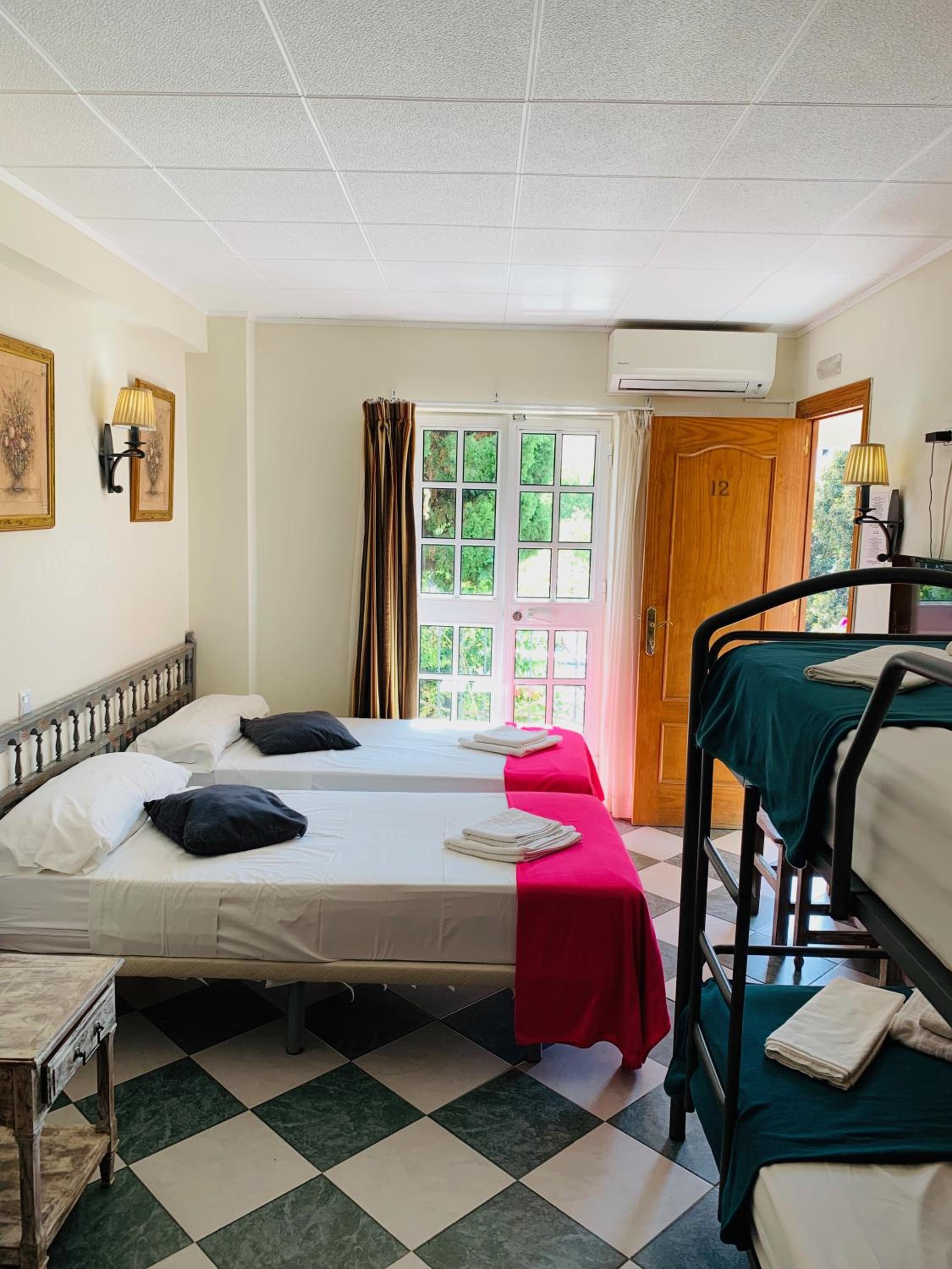 Habitación Cuádruple con Baño