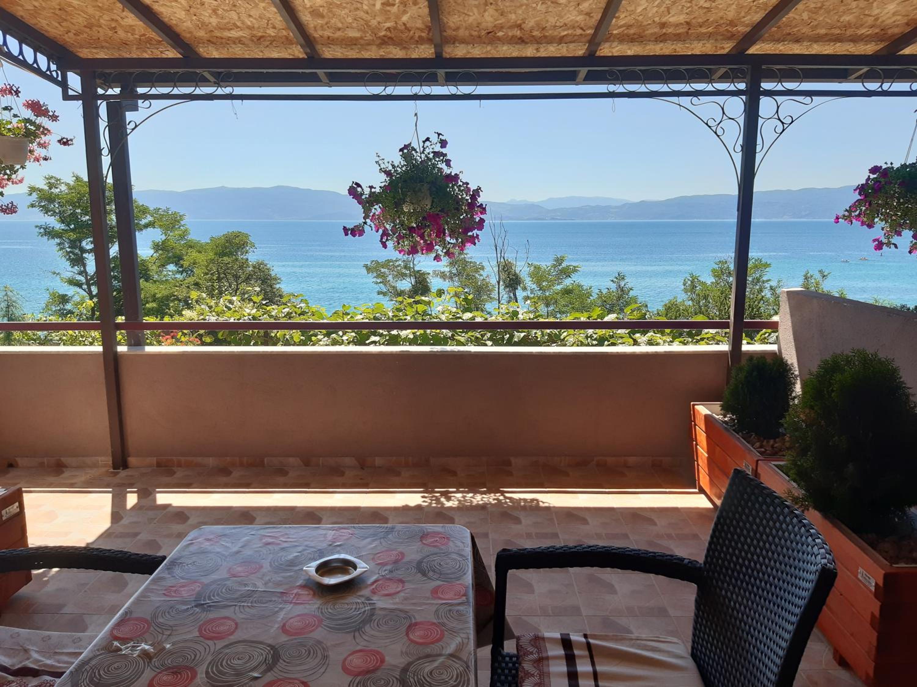 Studio with Lake View photo 2