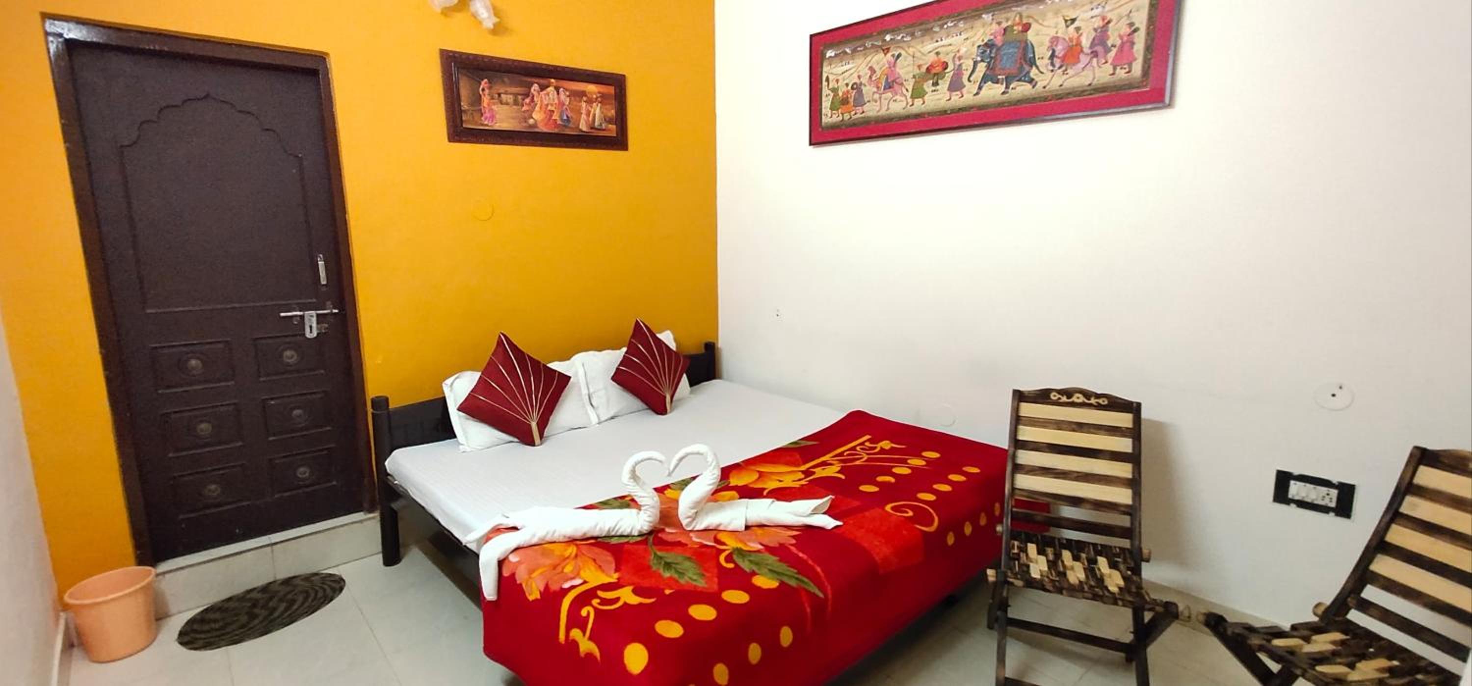 Budget Double Room - Photo 3
