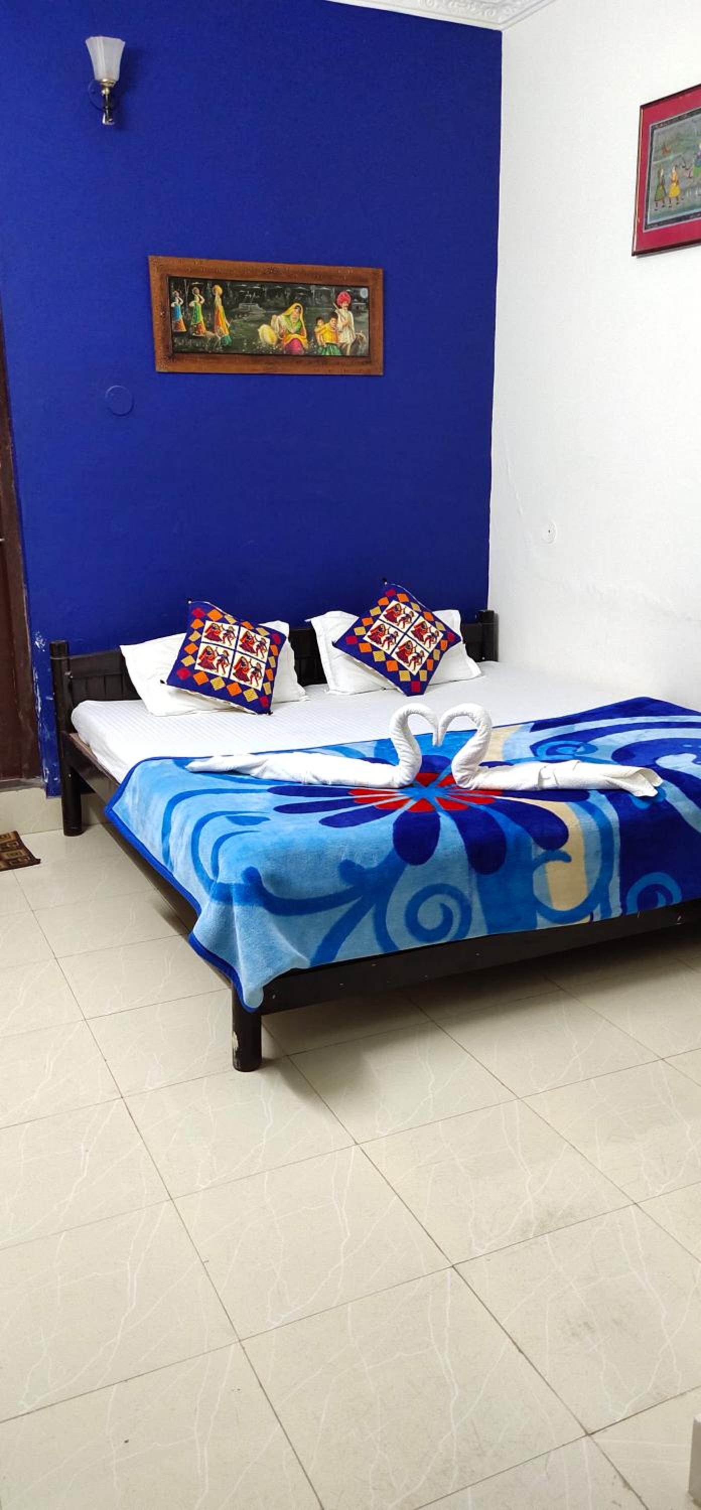 Budget Double Room - Photo 2