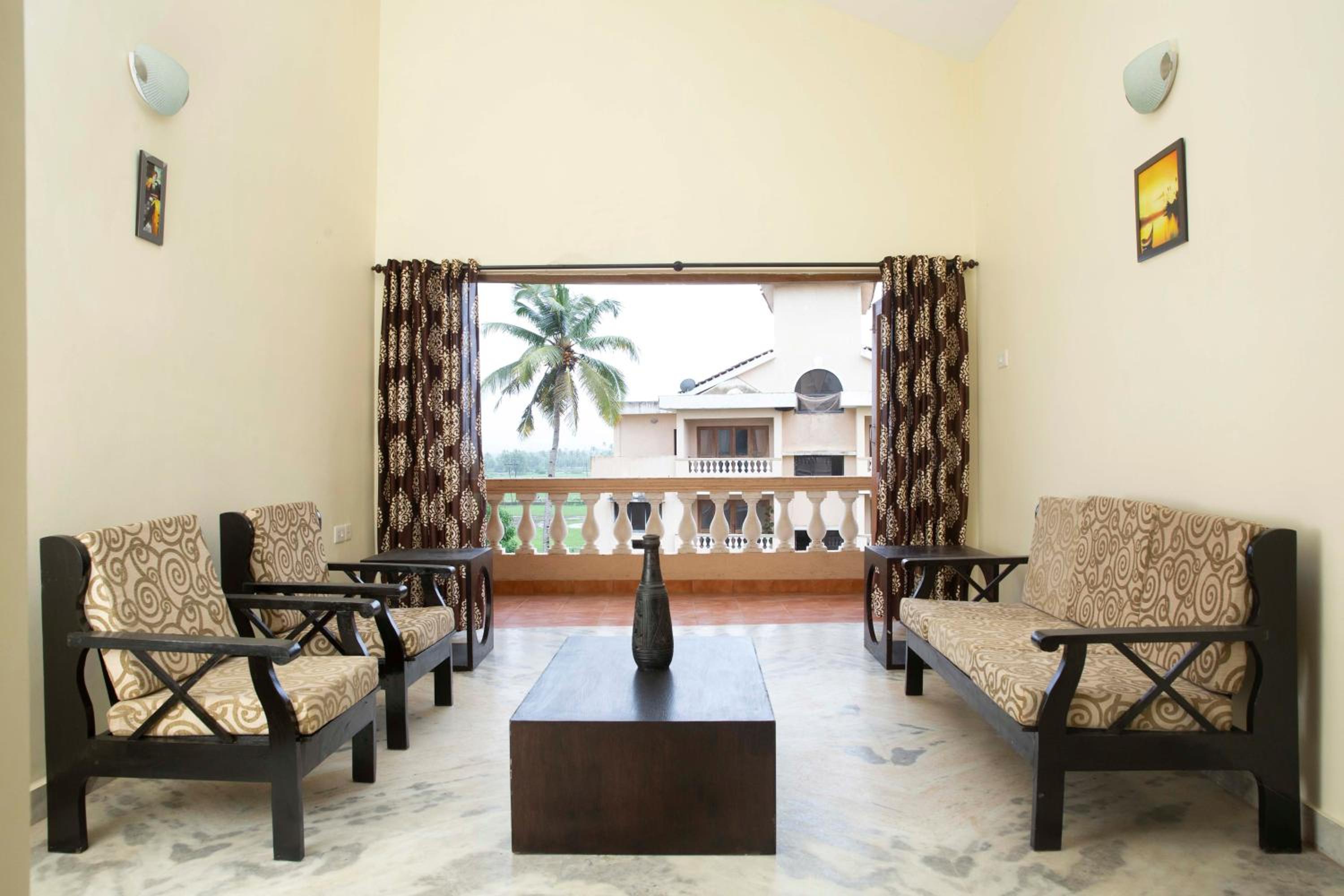 Apartment With Garden View photo 1